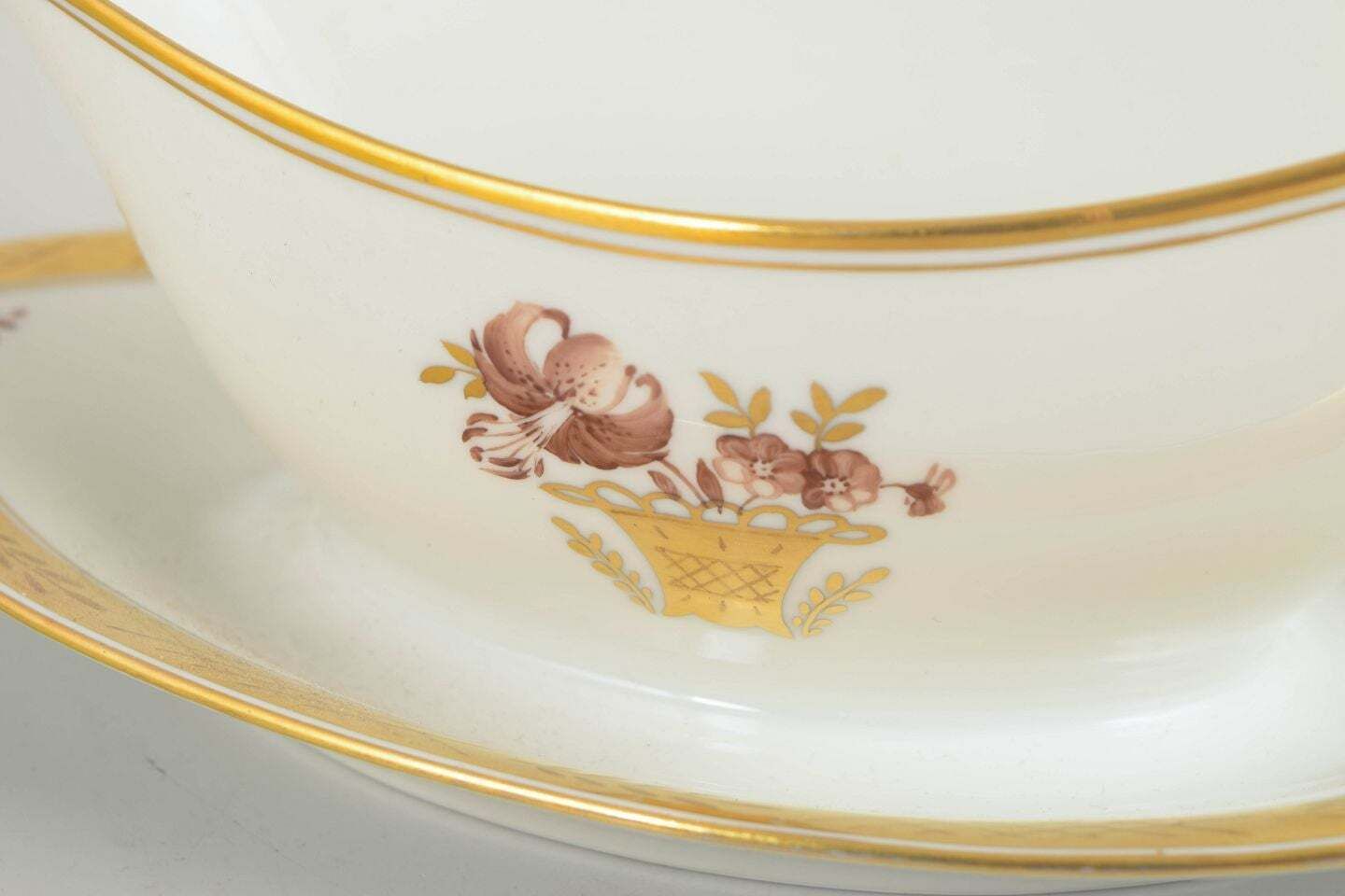 Royal Copenhagen Golden Basket, saucière en porcelaine, 1964 photo furniture