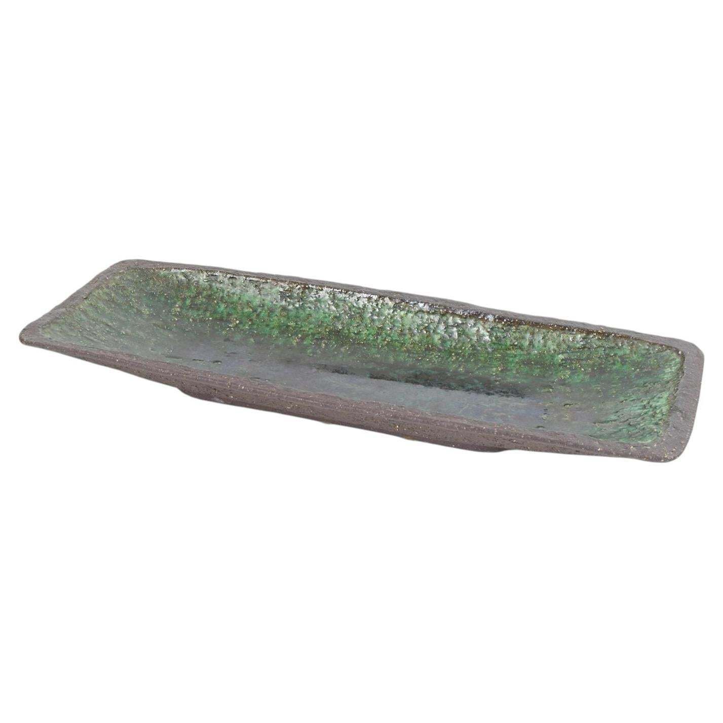 Hegnetslund, Denemarken. Langwerpige Stoneware Schaal Met Groene Glazuur. Jaren 1960