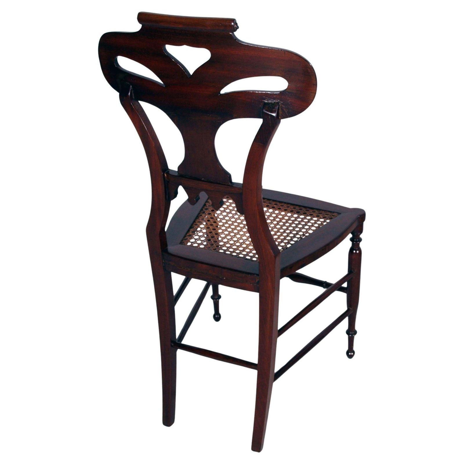 Paire de chaises Art Nouveau en noyer, gravées et sculptées photo Mobilier