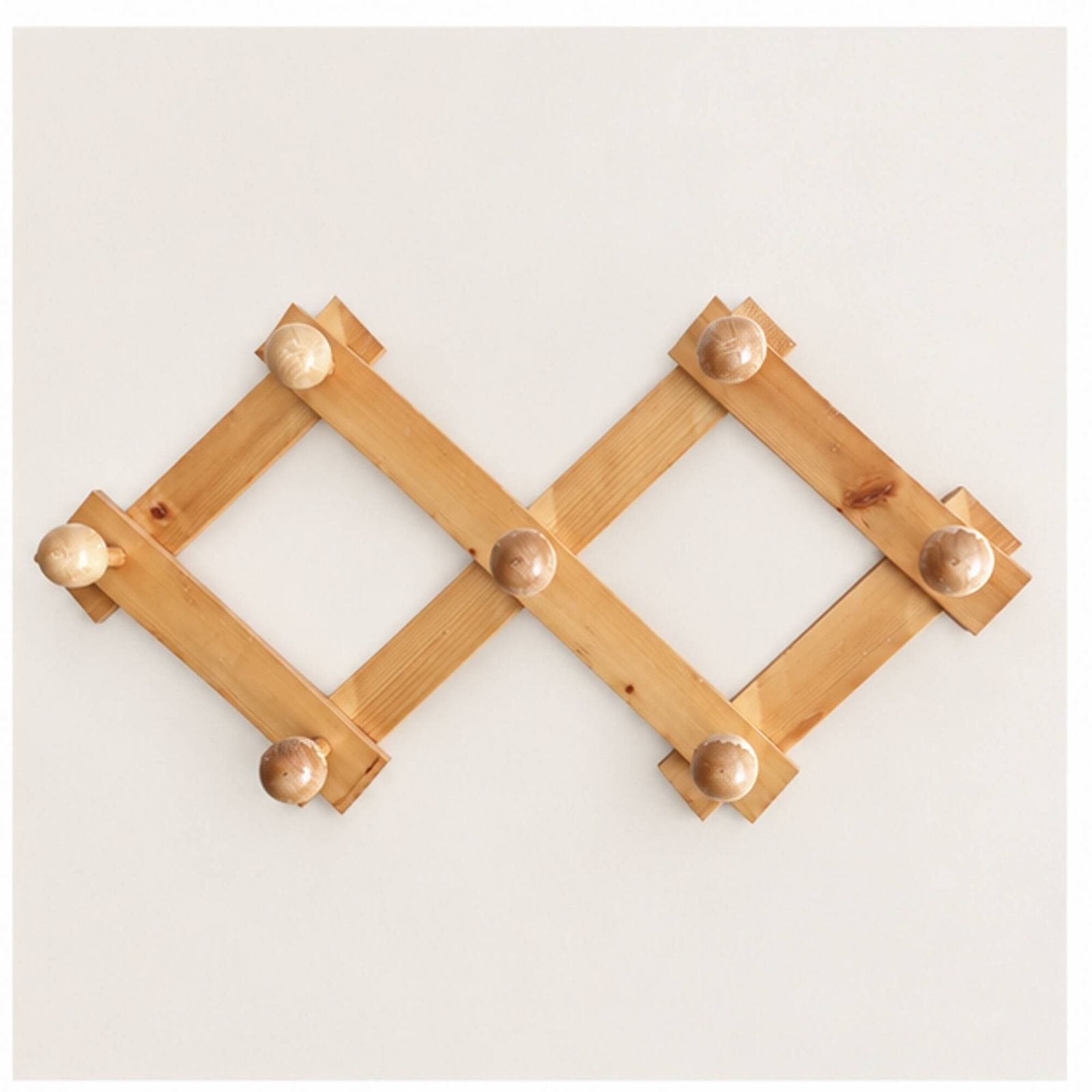 Porte-manteau mural extensible en bois clair, années 1980. photo vinterior