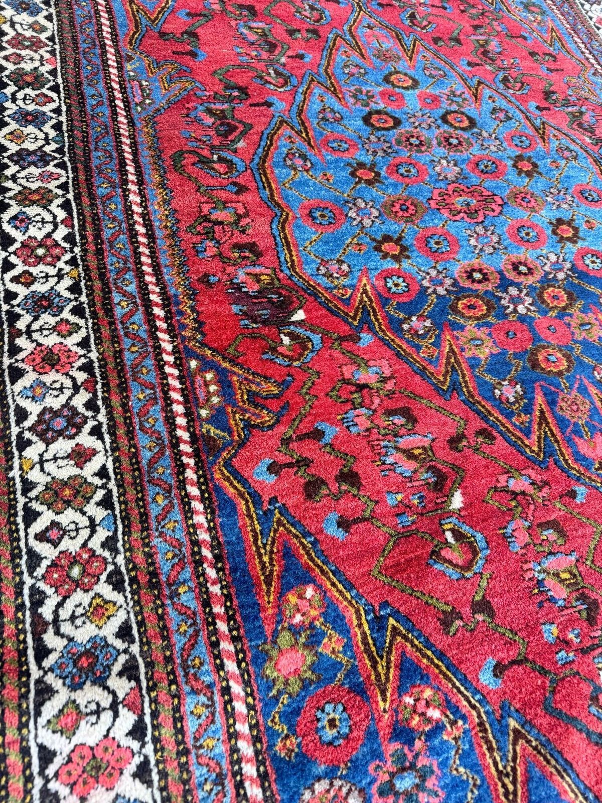 photo buy Antique Hamadan Rug 1.96m X 1.30m
