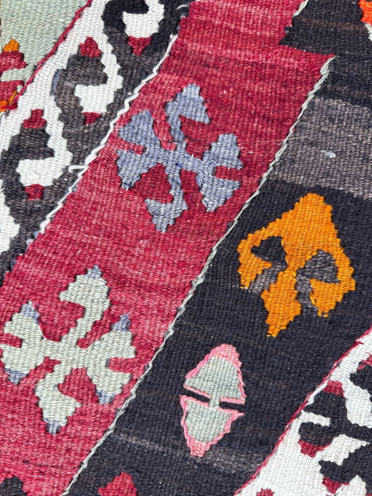 photo furniture Kilim Kruk 0,52m x 0,37m x H0,37m