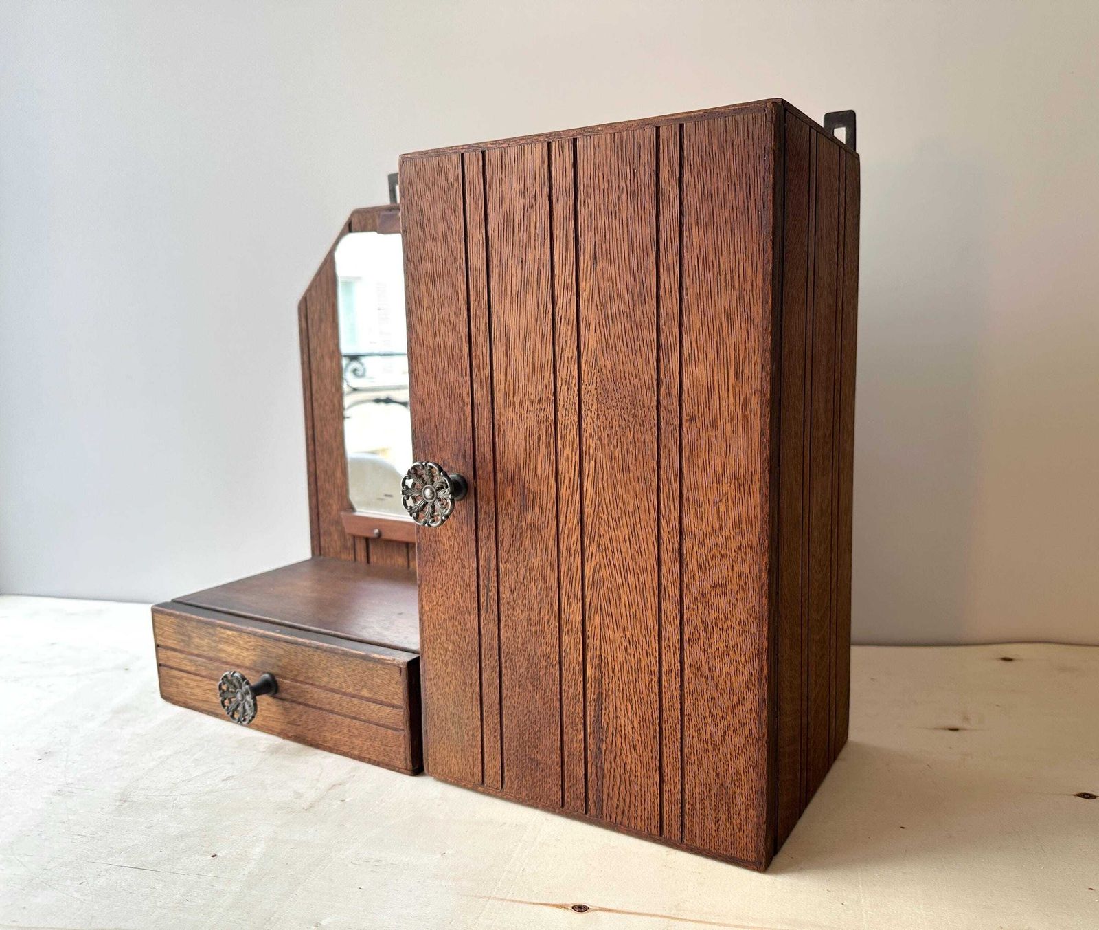 Antiek Frans art deco medicijnkastje met spiegel, jaren 1930, wandkastje met zijdeur en lade photo 277.0