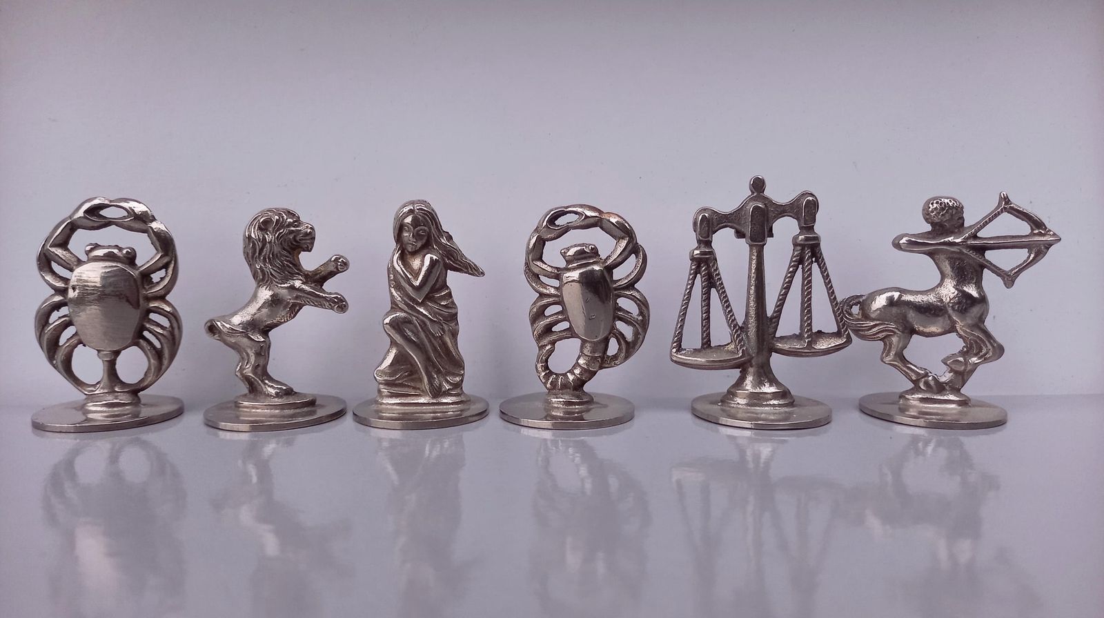 Twaalf Astrology Place Card Holders / Menu Holders, verzilverd, tekens van de dierenriem, vintage Frans