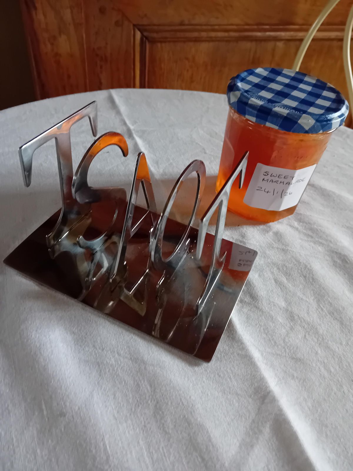 photo furniture Toast Rack Silver Plated Kitchen Utensil To Hold Toasted Bread On Your Table