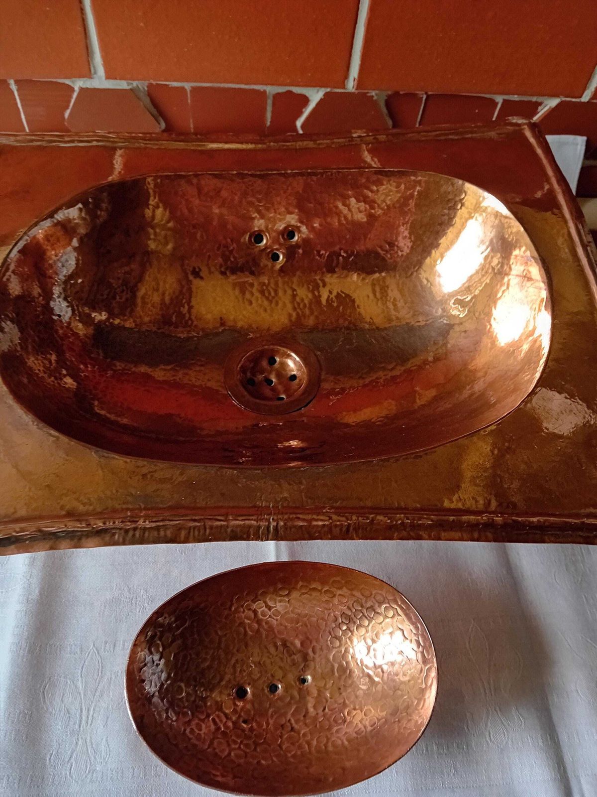 Vasque et porte-savon en cuivre, pour petits espaces photo furniture