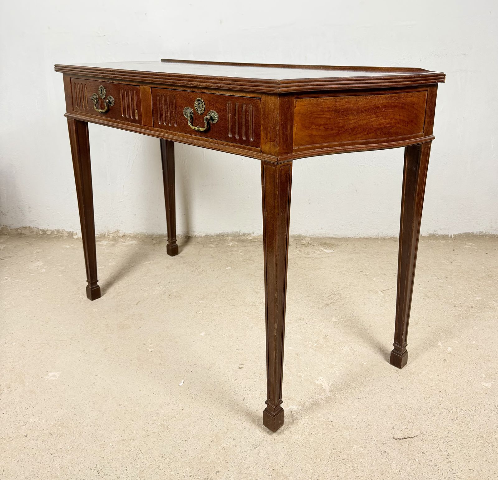 Spaanse consoletafel met twee lades, ca. jaren 1980 photo vintage