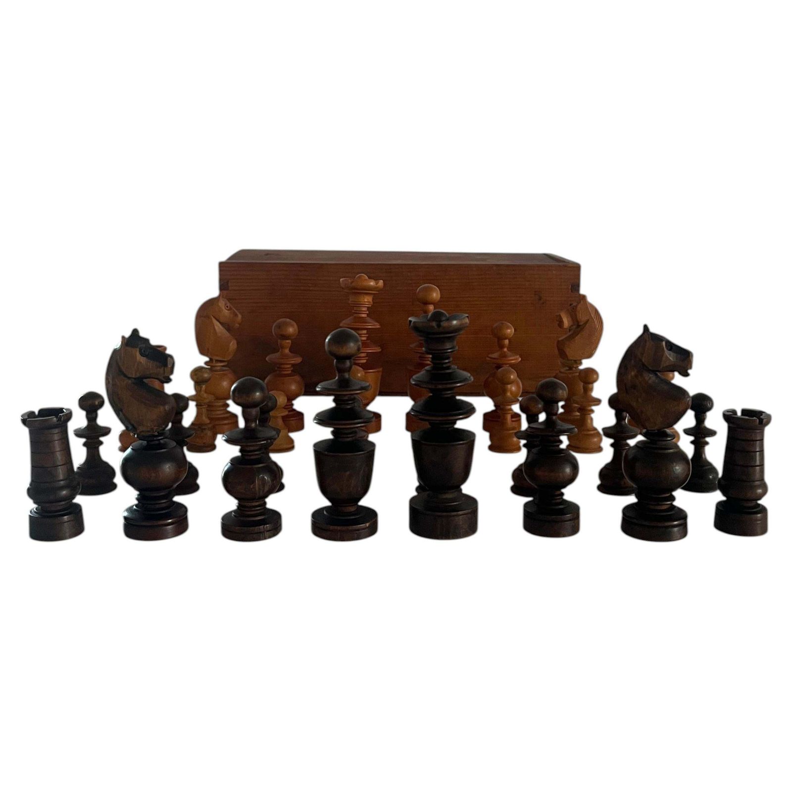 Handgemaakt antiek schaakspel, Regency-stijl, hardhouten stukken, ca. 1900