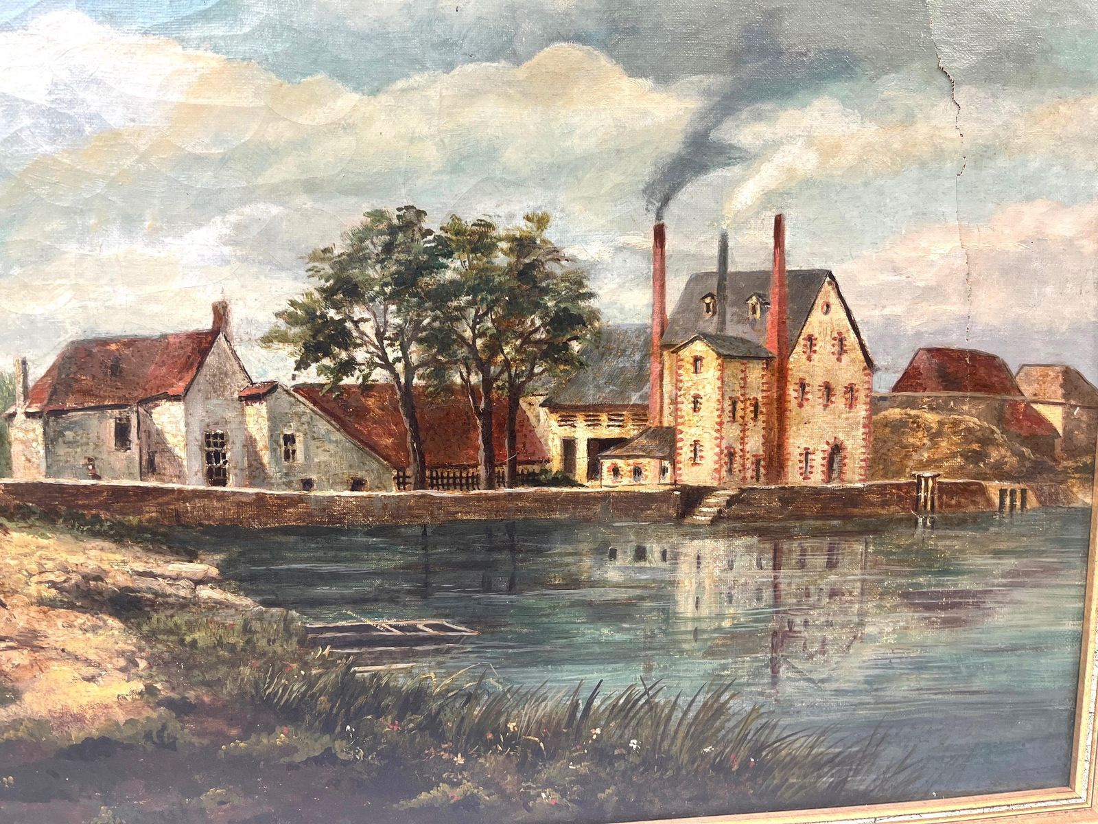 Antiek Frans olieverfschilderij van fabrieksgebouw aan het meer, ca. 1900 photo vinterior