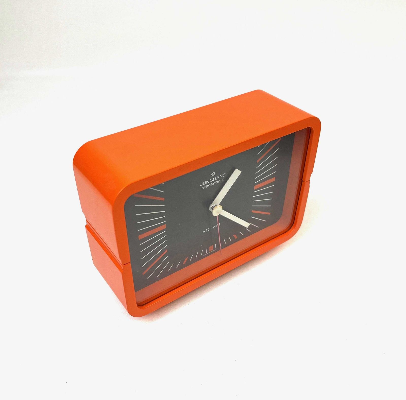 Horloge de bureau mid-century Space Age orange, années 1970, Junghans Ato Mat photo furniture