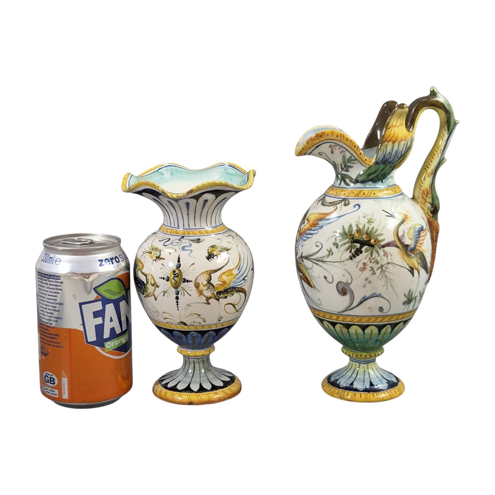 500.0 Italiaanse Cantagalli Renaissance Revival Majolica Ewer & Vase, Florence, ca. 1890 photo