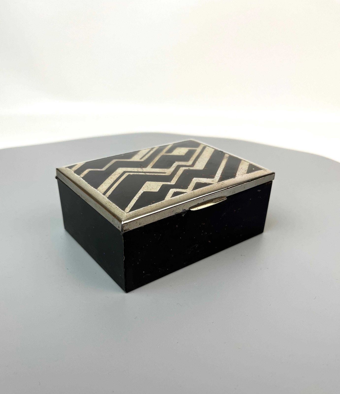 Zeldzame art deco Bauhaus cubistische emaille sieradendoos, Duitsland, 1925, Ruppel Brandt Age photo furniture