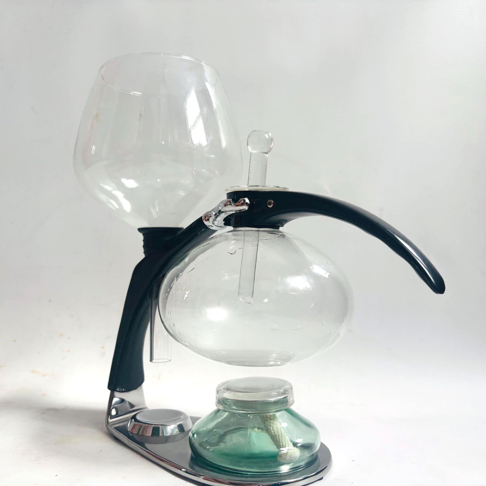 photo for sale Cafetière à vide Cona Size C, modèle de fin de production, par Abram Games