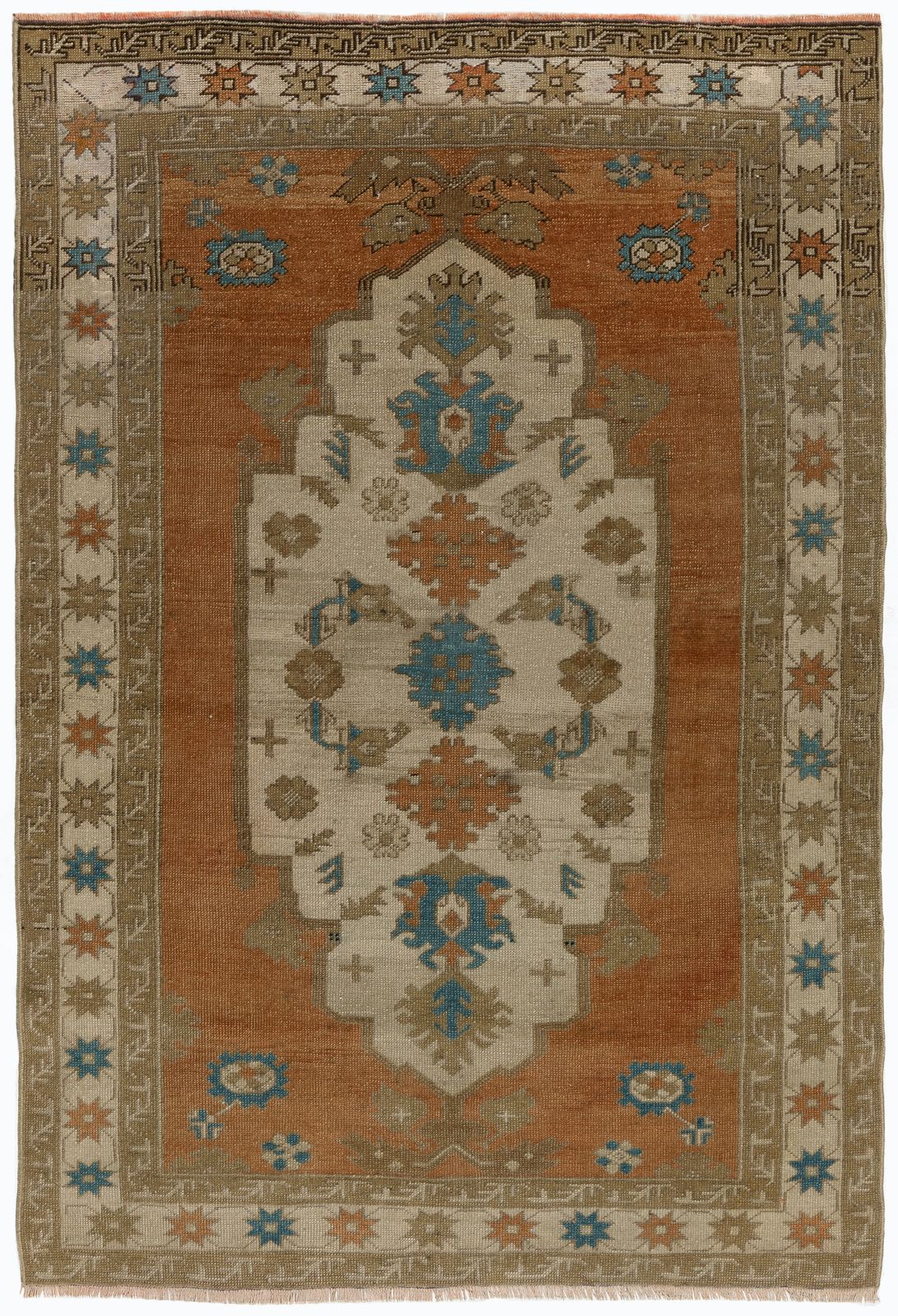 Tapis vintage en laine noué main, Anatolie centrale, 136 x 195 cm C1365, pièce unique