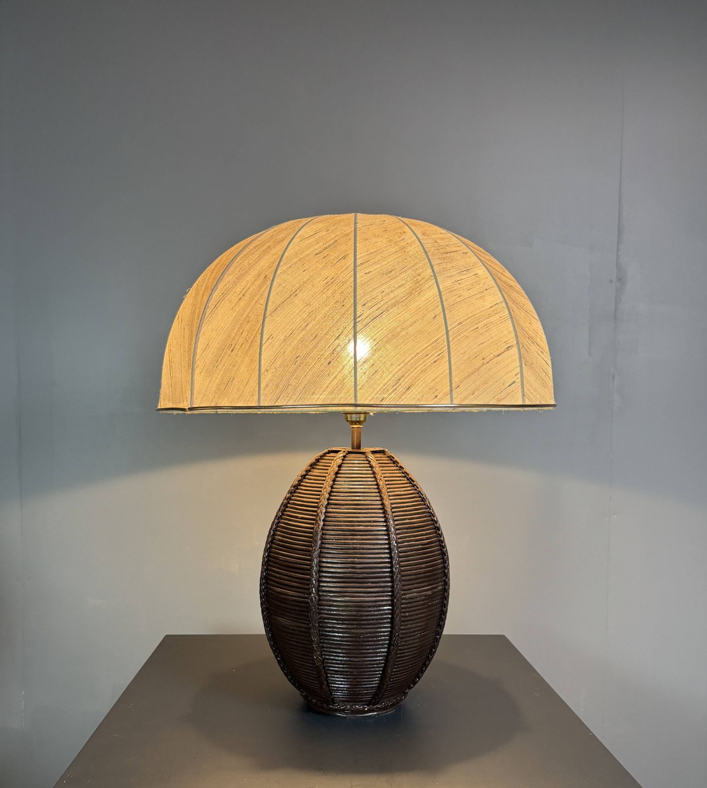 Grande lampe de table en rotin bambou pencil reed avec abat-jour champignon, années 1970 photo furniture
