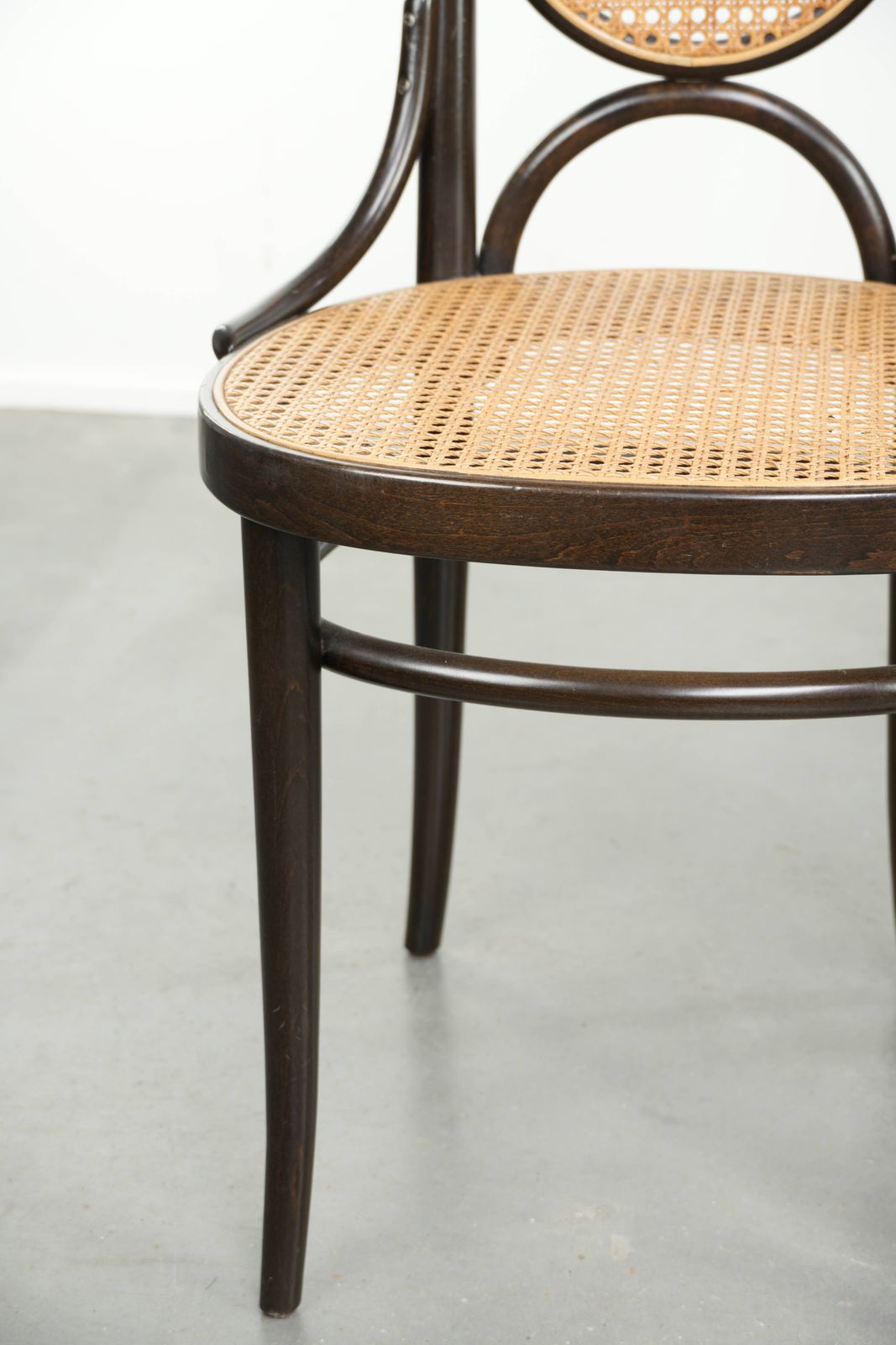 photo buy Set van 6 vintage Thonet Long John design eetkamerstoelen/bistrostoelen met webbing
