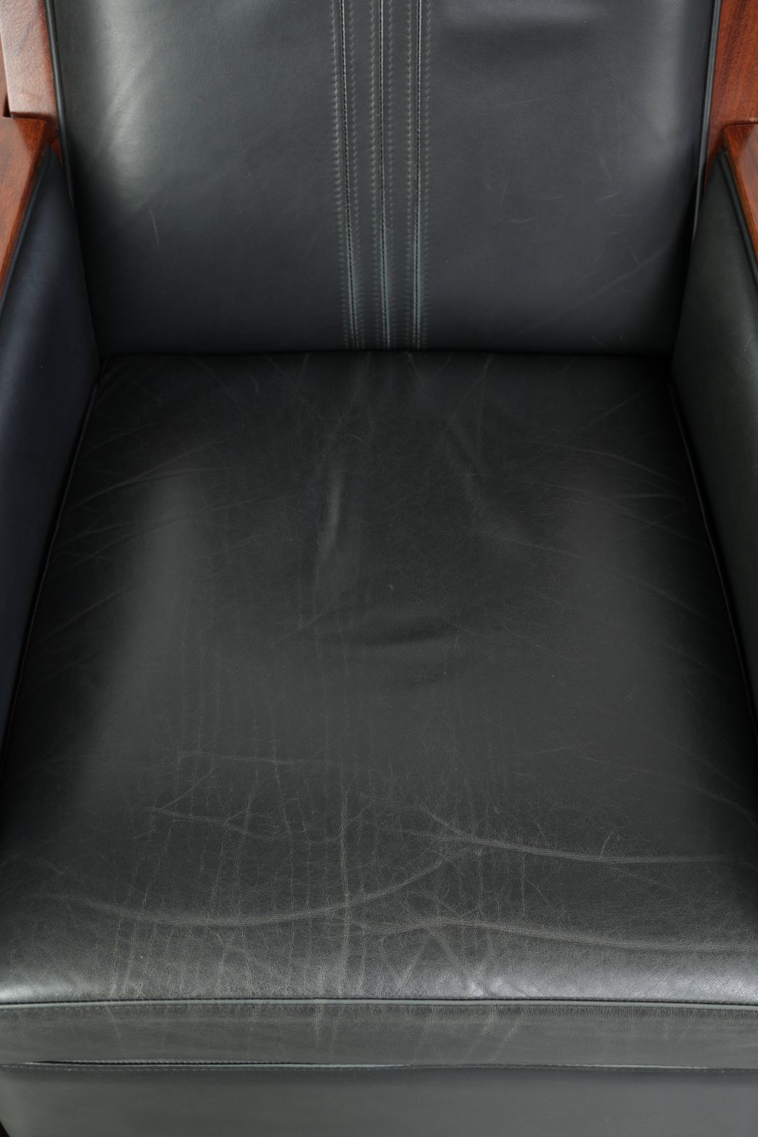 Elektrisch verstelbare art deco fauteuil met zwart koederleder, Schuitema Decoforma John. photo buy