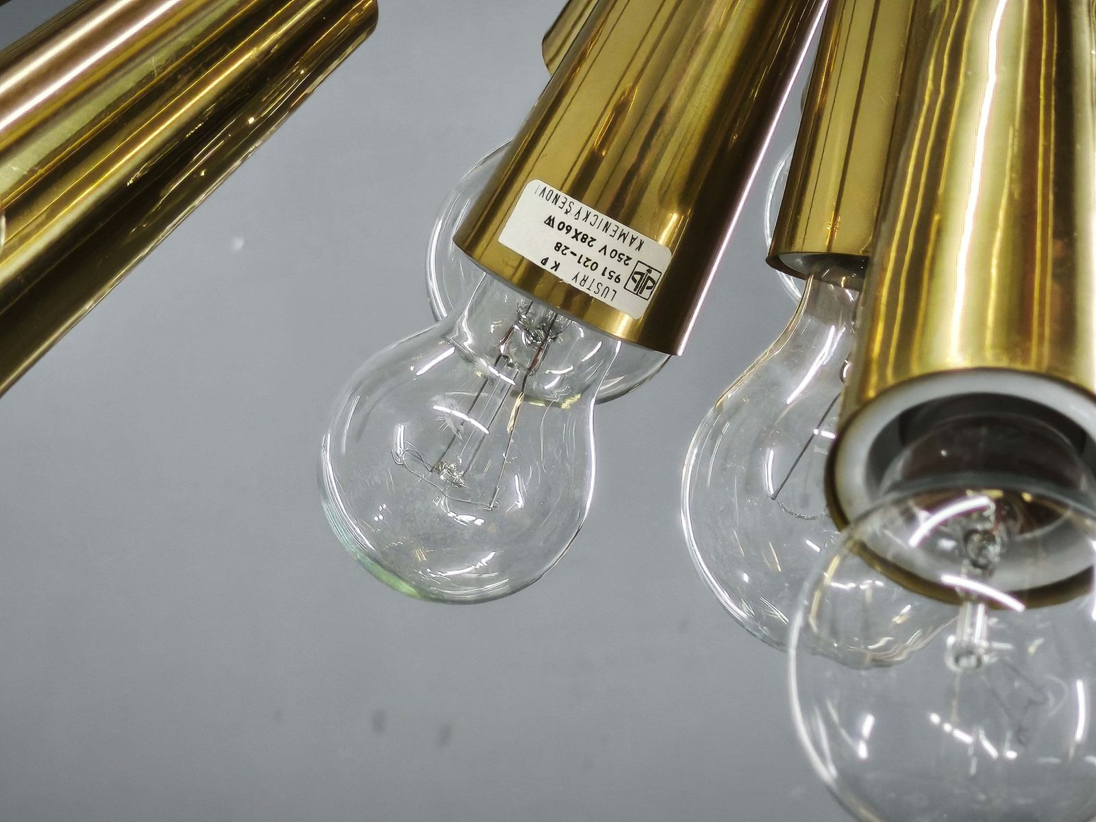 Lustre Sputnik 28 lumières en laiton Kamenický Šenov, Tchécoslovaquie, années 1970 photo Luminaires