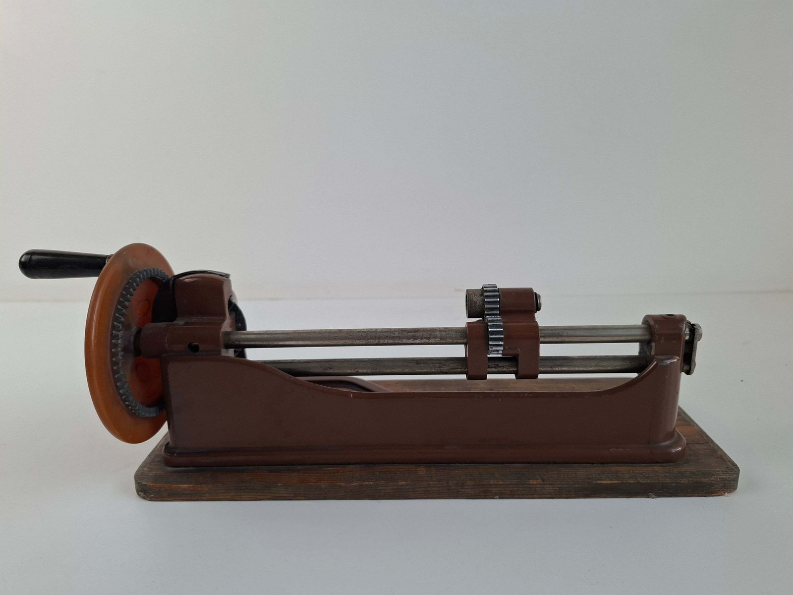 Sellier & Bellot Antique Mechanical Pencil Sharpener, Czechoslovakia, Midcentury photo vinterior