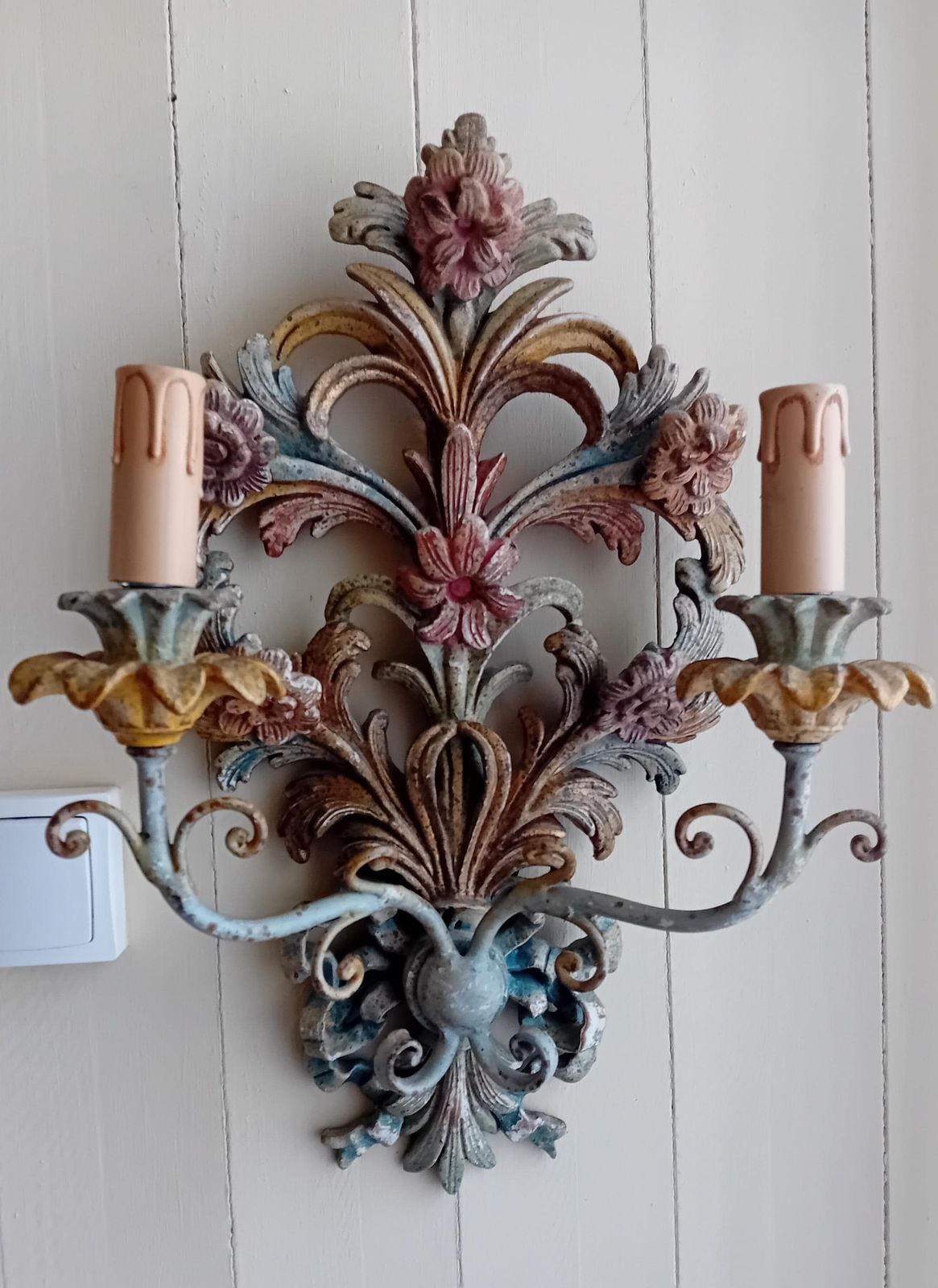 Wall Sconce Rococo Vintage Style Hand Carved Wood, Gesso And Painted