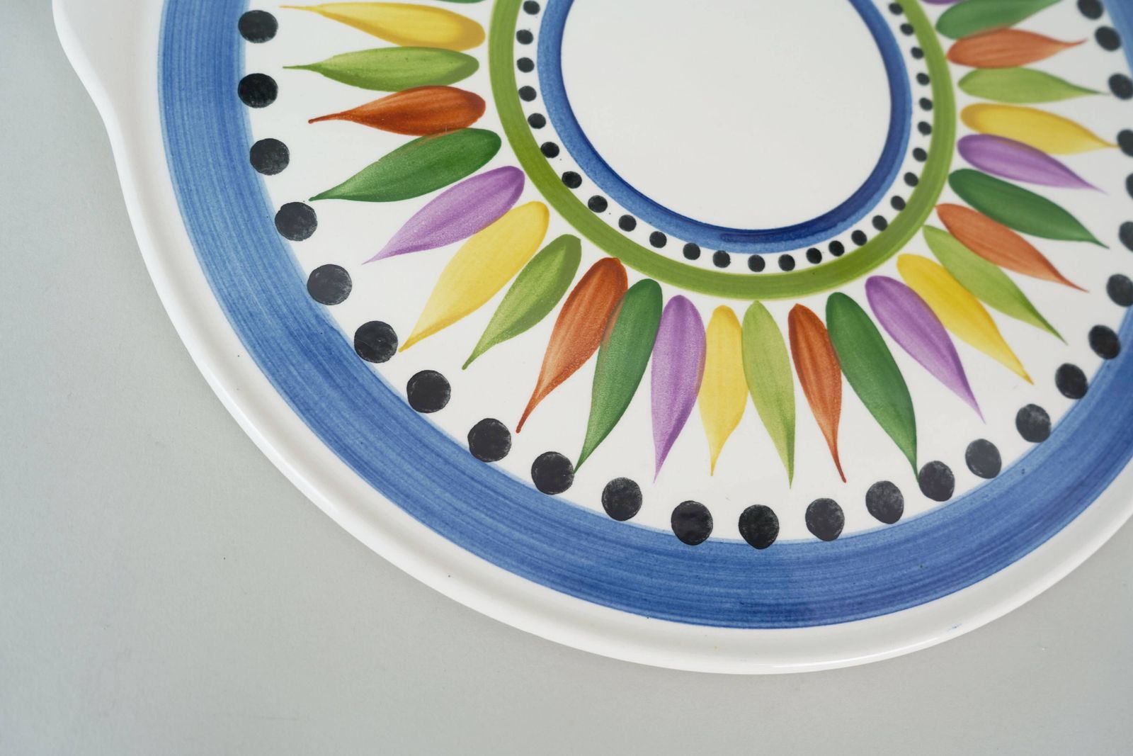 Plat à gâteau Villeroy & Boch, décor peint à la main « Karl », années 1950 photo Décoration