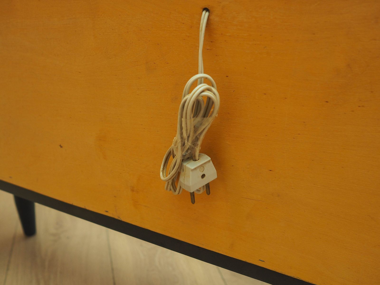 photo buy Teakhouten Dressoir Met Verlichte Sectie En Schuifdeuren, Denemarken, jaren 1960