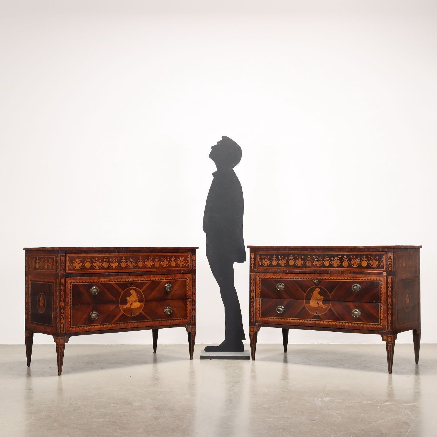 Antieke Ladekasten Diverse Houtsoorten XVIII Eeuw photo furniture