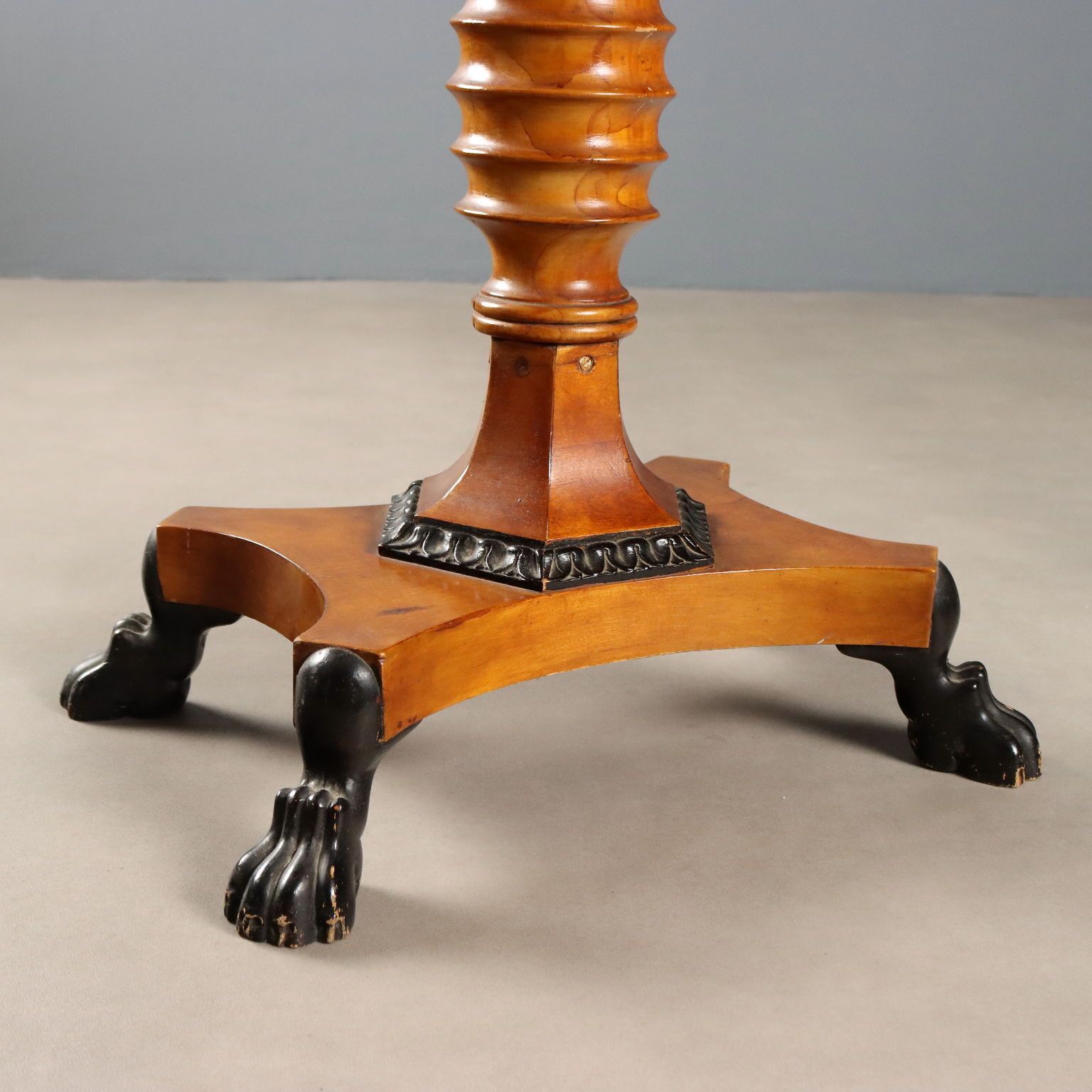 photo furniture Antiek speltafel citronnier openbaar bovenblad Verenigd Koninkrijk 19e eeuw