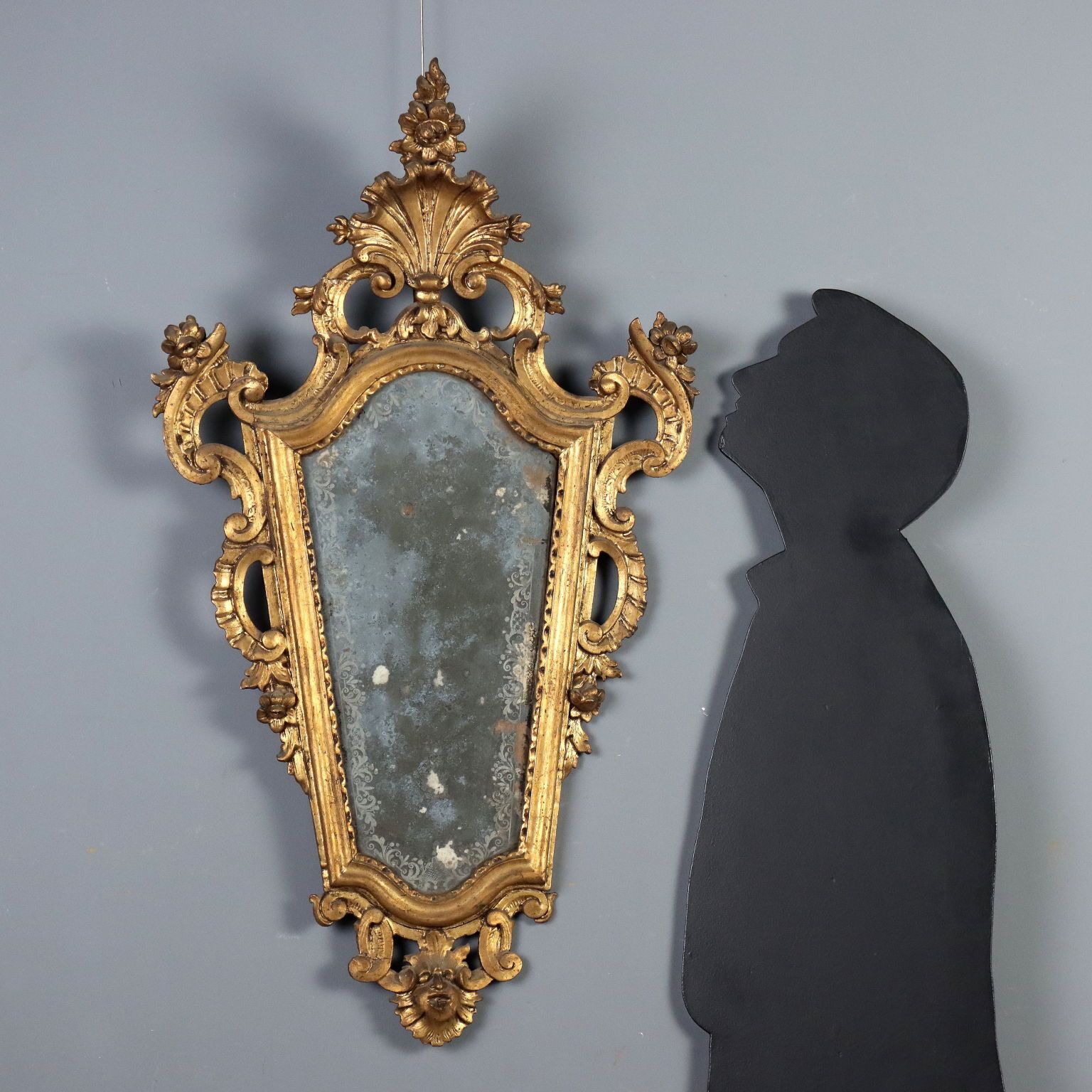 Carved And Gilded Wood Mirror   Italy 18th Century photo for sale
