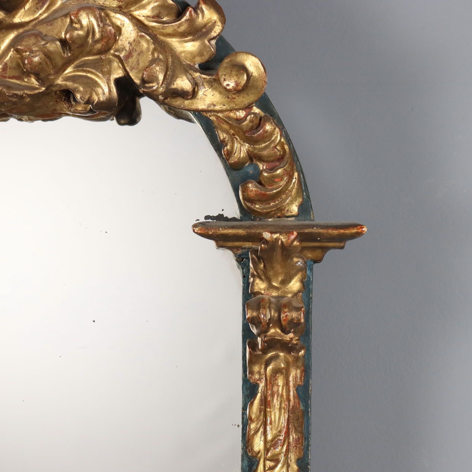 Miroir d'époque en bois sculpté, doré et laqué, Italie, XIXe siècle photo vinterior