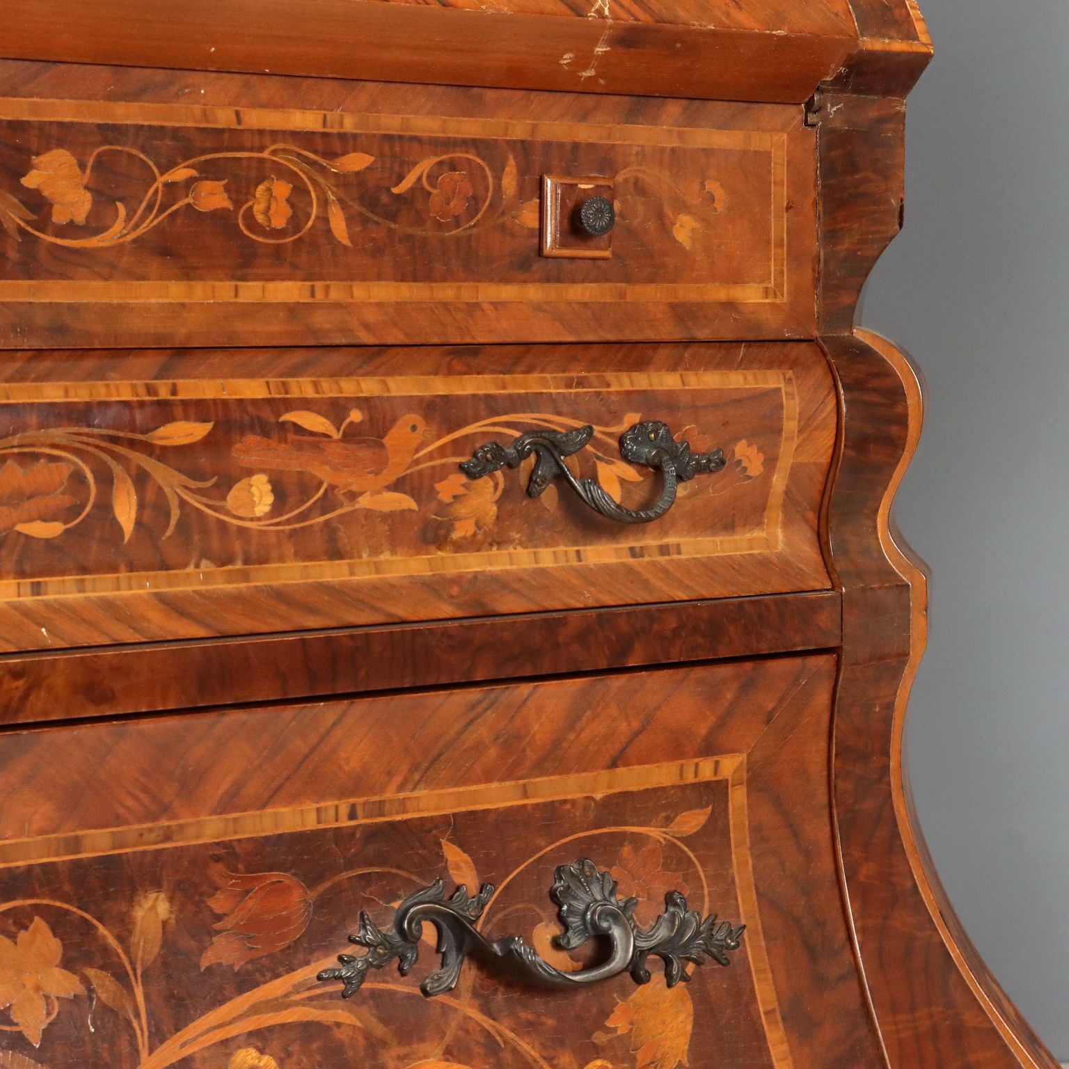 photo furniture Antiek klapkabinet diverse houtsoorten Nederland 20e eeuw
