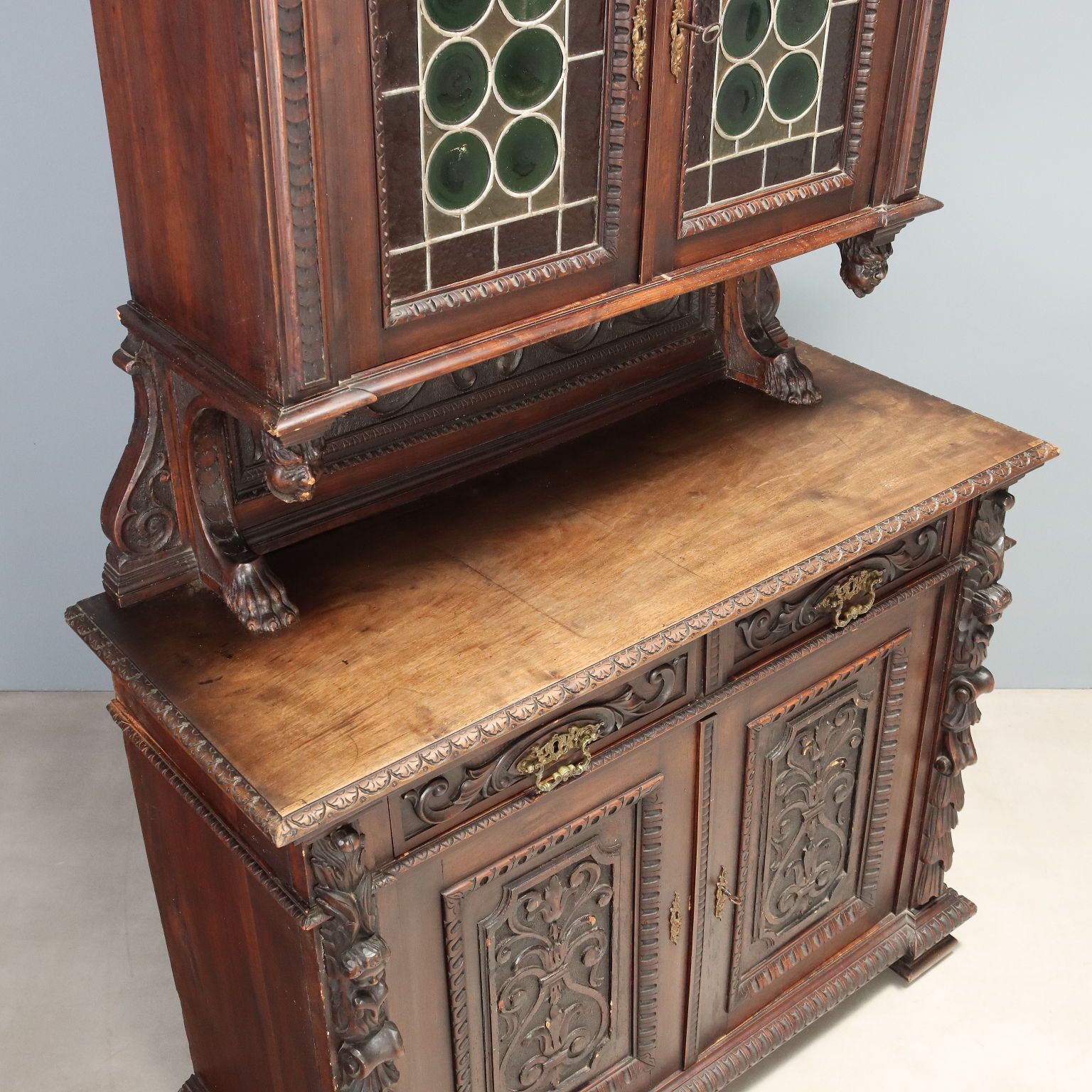 photo vinterior Armoire d'époque néo-Renaissance en noyer, Italie, XIXe siècle