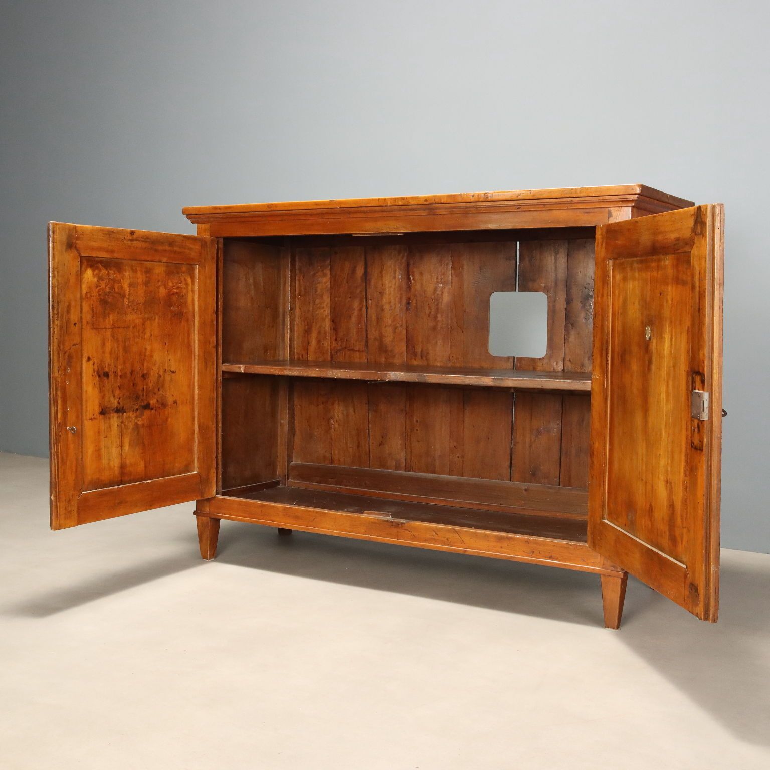 Armoire d'époque Directoire en peuplier teinté noyer, XIXe siècle photo Mobilier