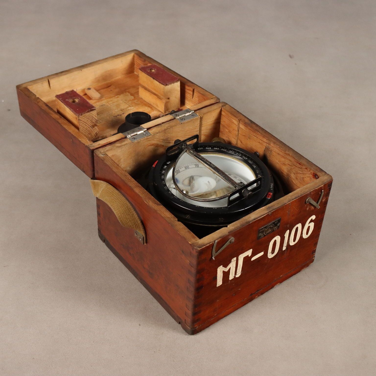 Boussole nautique vintage en boîte en bois, Union soviétique, années 1960