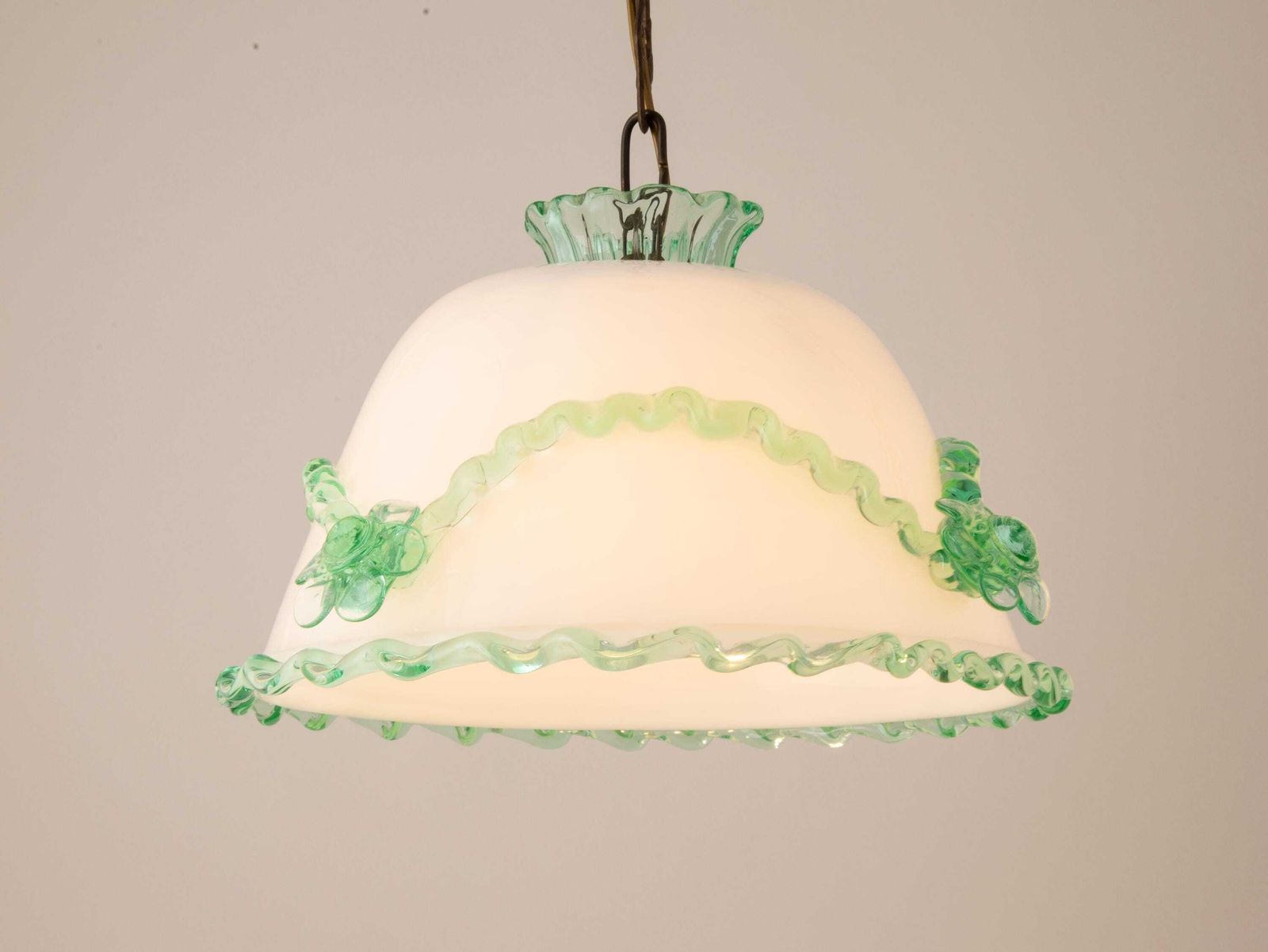 Antiek Murano glazen hanglamp arsenic groen | Vintage mid-century plafondlamp opaline wit smaragd jade jaren 1940 Hollywood Regency Italië photo buy