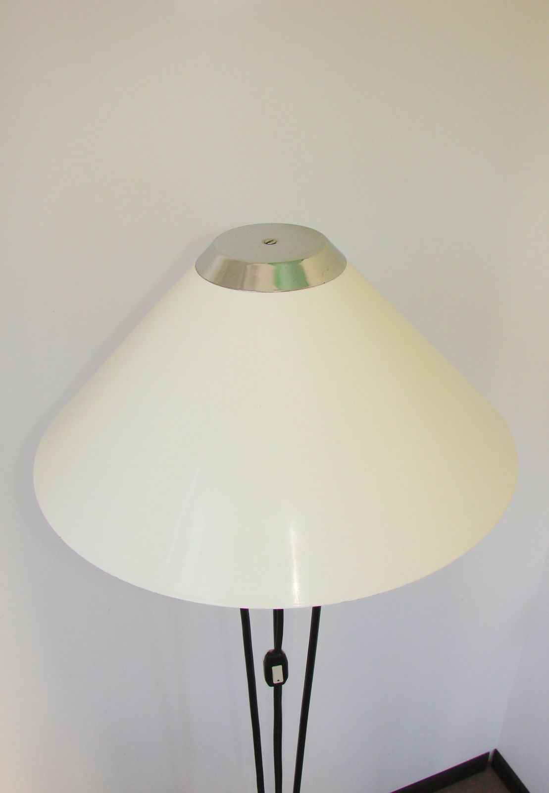 Vintage vloerlamp, Polen, jaren 1970. photo Verlichting