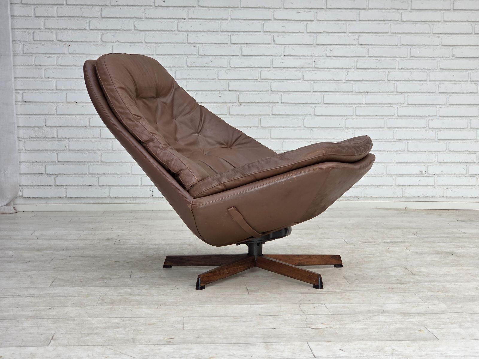 Ca. jaren 1970, Deens design van Madsen & Schubell, verstelbare draaifauteuil. photo buy