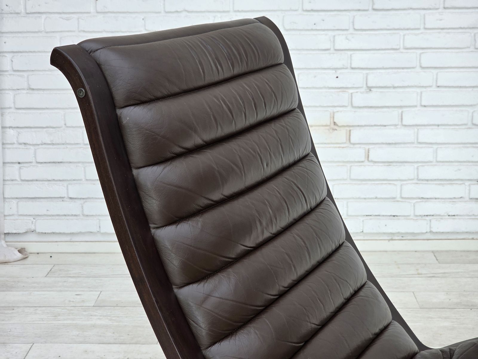 Jaren 1970, Deense fauteuil van Peter Hvidt & Orla Mølgaard voor Fritz Hansen. photo for sale