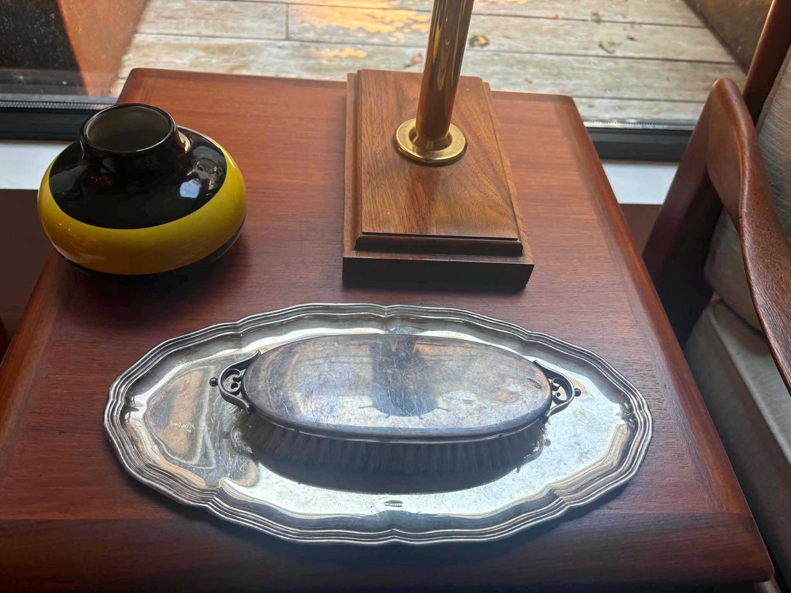 photo buy Zweeds Prima Ns Verzilverd Kledingborstel & Dienblad ca. jaren 1930, Natuurlijke Haren Kledingborstel, Art Deco Scandinavisch Kaptafelaccessoire