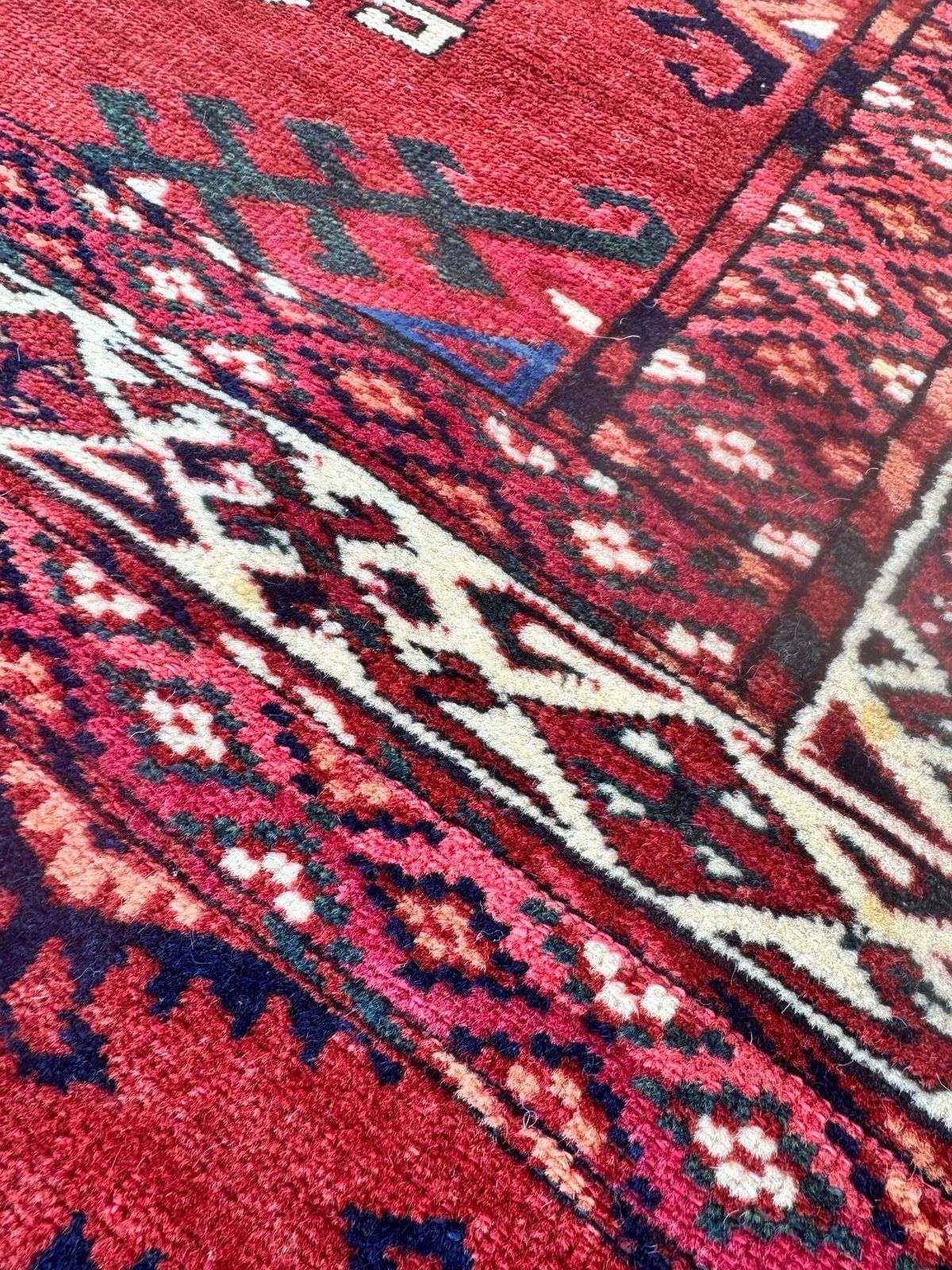 photo for sale Antiek Turkmeens Yomut tapijt 2,98 m x 1,94 m