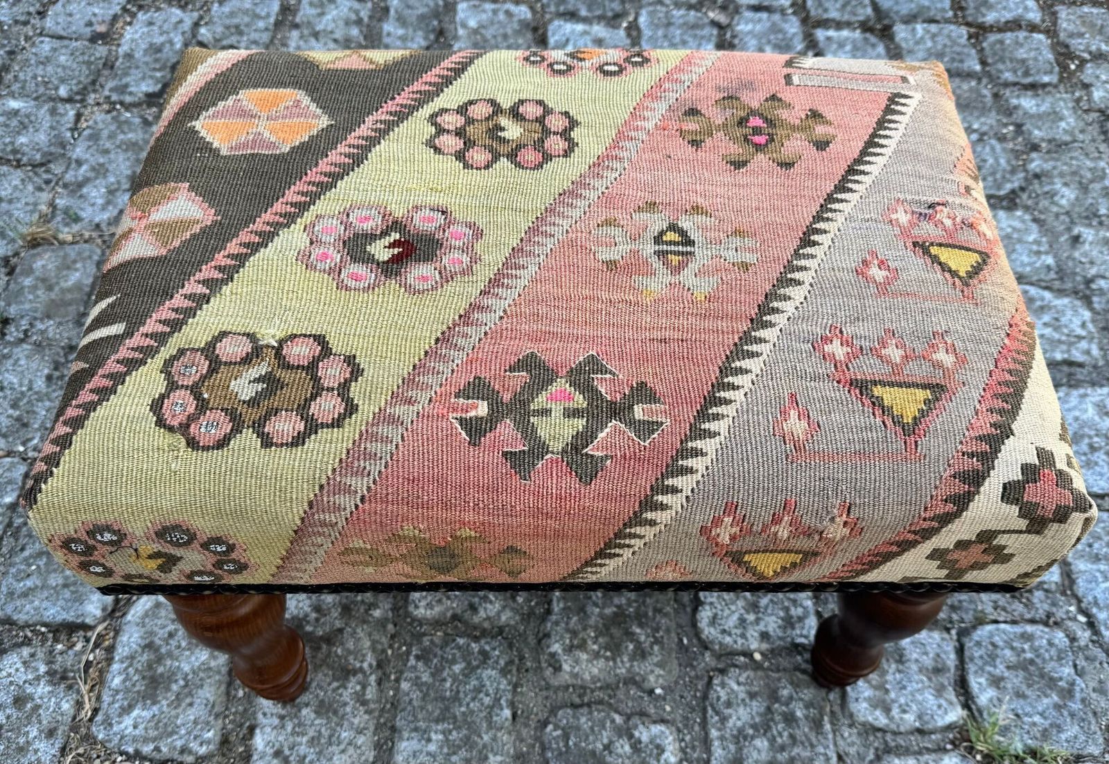 Kilim Beklede Kruk 0,52m x 0,37m x H0,38m photo for sale
