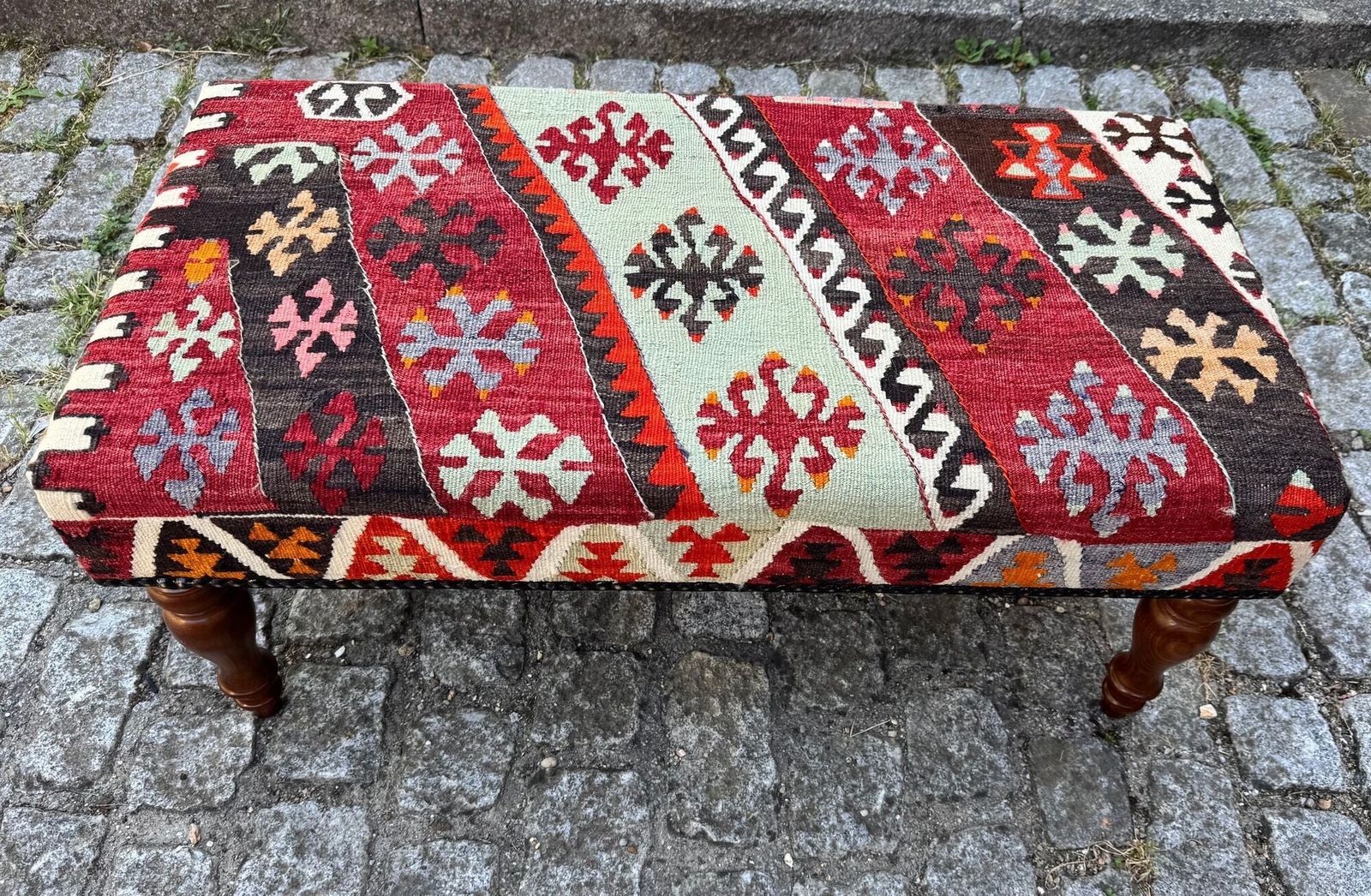 Kilim Beklede Kruk 0,91m x 0,48m x H0,39m photo for sale