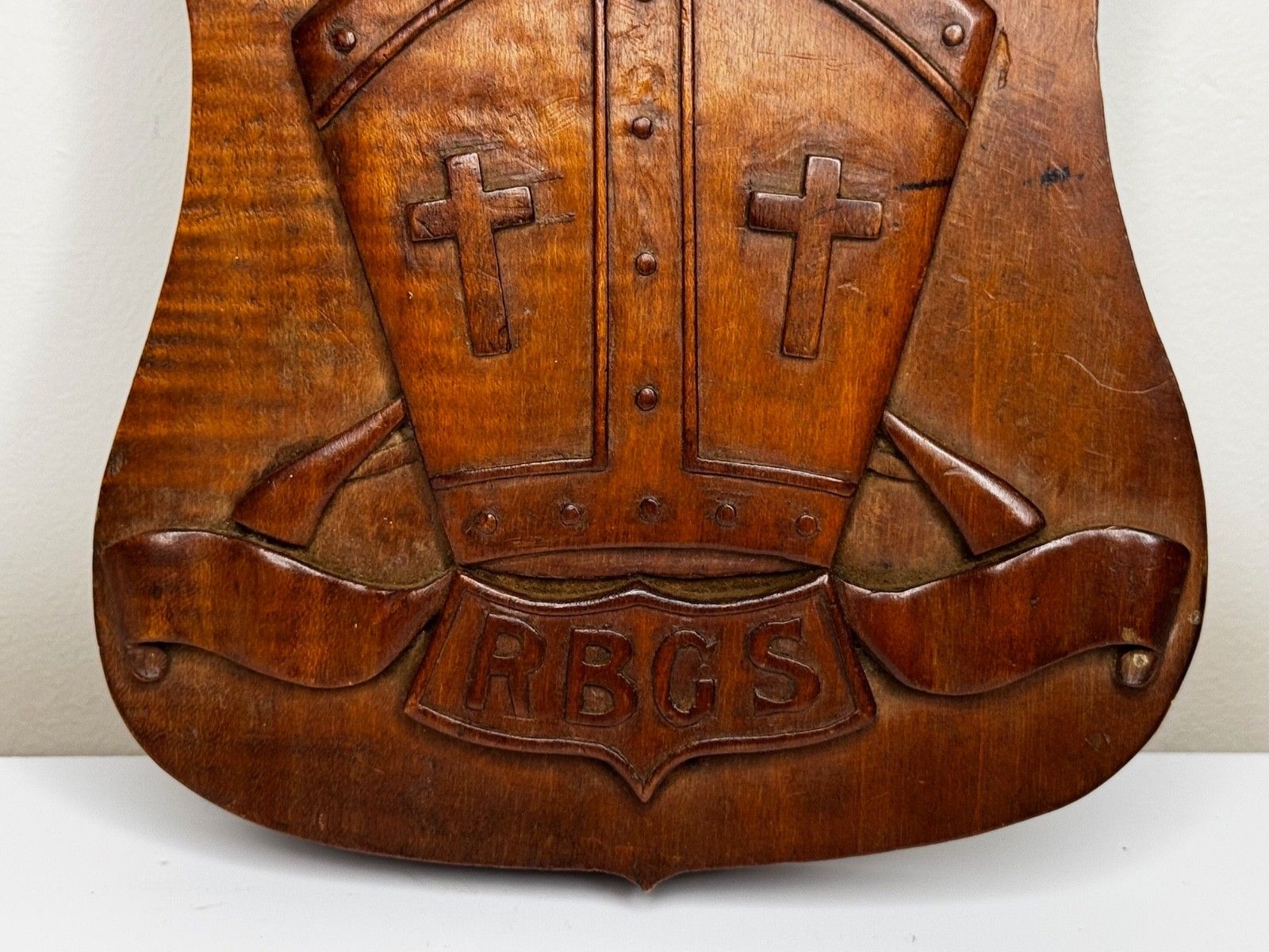 Arts & Crafts Revival Heraldisch Gesneden Wapenschild Rivington & Blackrod Grammar School photo Woonaccessoires