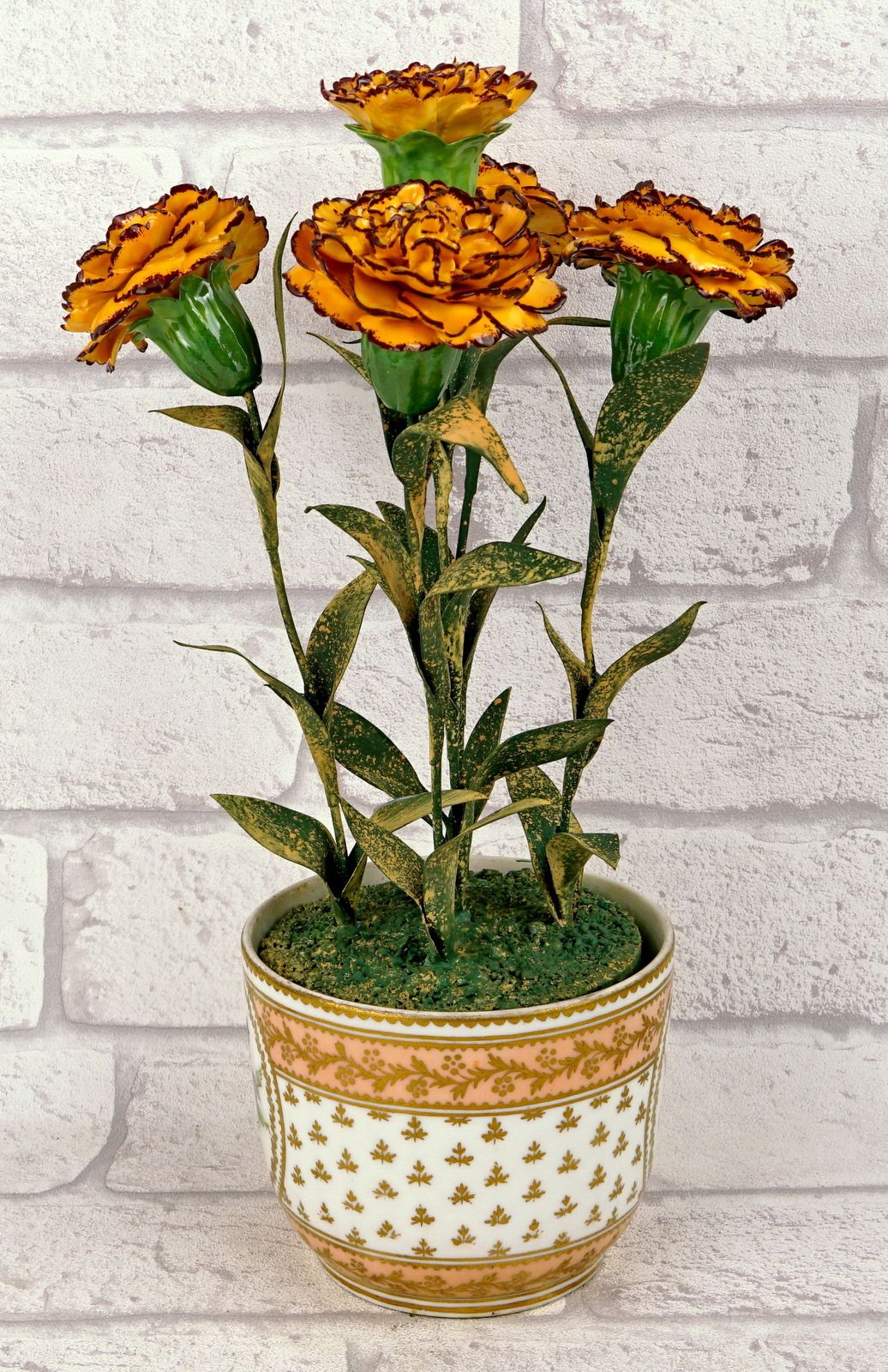Bouquet Of French Marigolds By Didier Gardillou – Contempory – 18th Century Paris Porcelain Pot – à La Reine Manufactory photo Home Decor