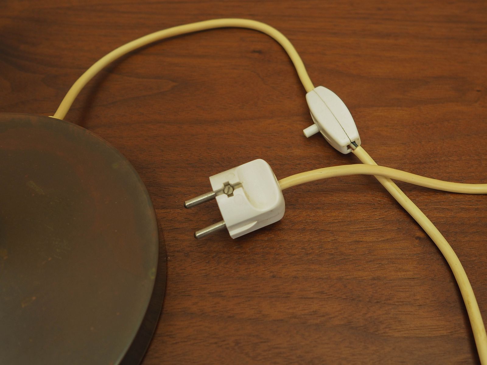 Verlichting Deense Bureaulamp Ca. Jaren 1960 Met Lensvorming Kap, Bruine Metalen Voet, Art Deco Invloeden photo