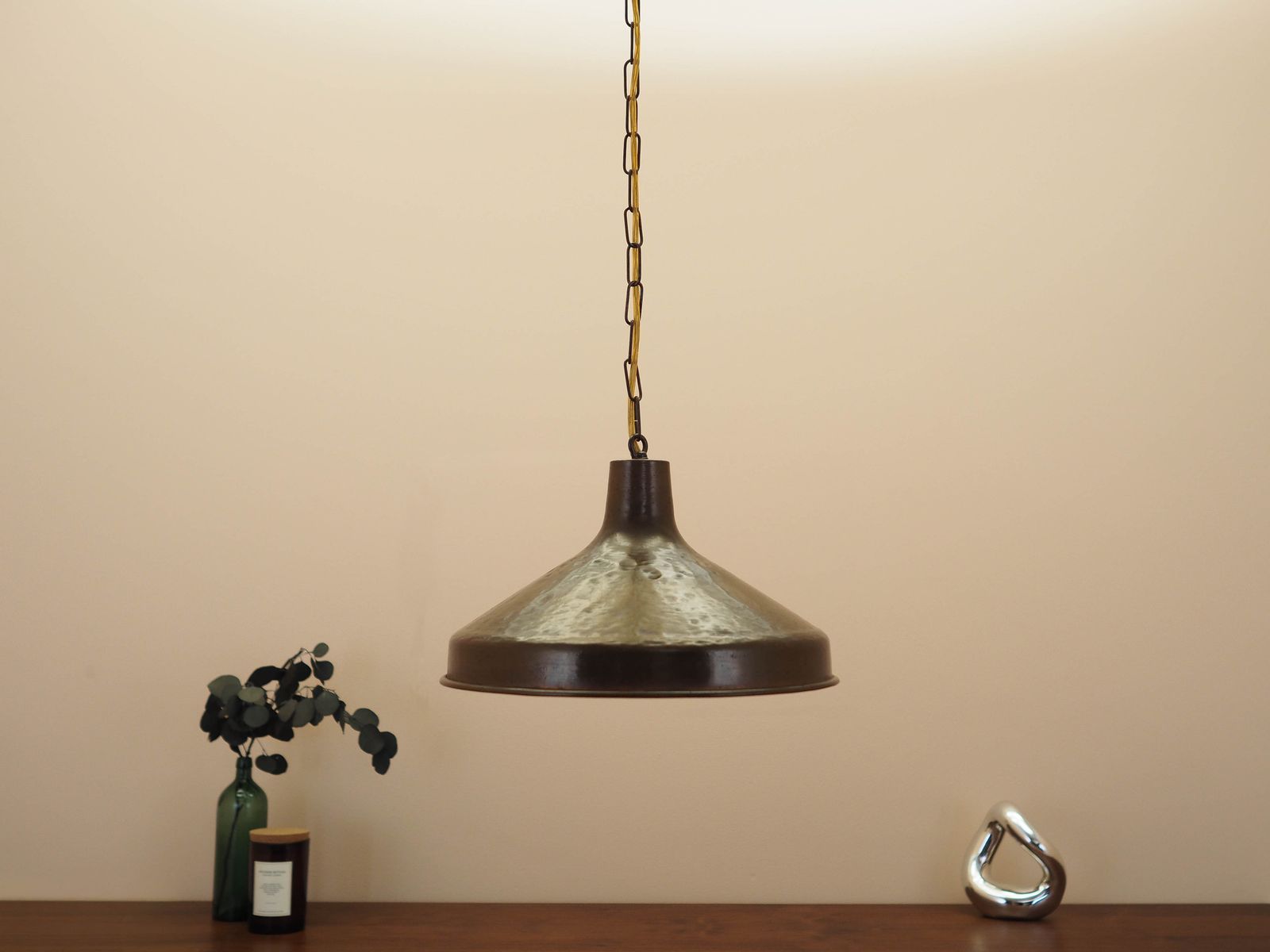 Deense Messing Hanglamp ca. jaren 1960 Mid-Century Modern Conische Kap photo vinterior