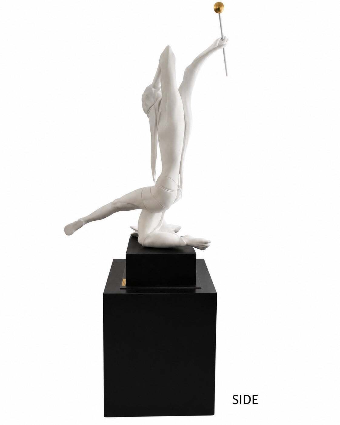 photo buy Pietro Ceoldo "Politicante," Italiaans hedendaags sculptuur in wit gelakt hout