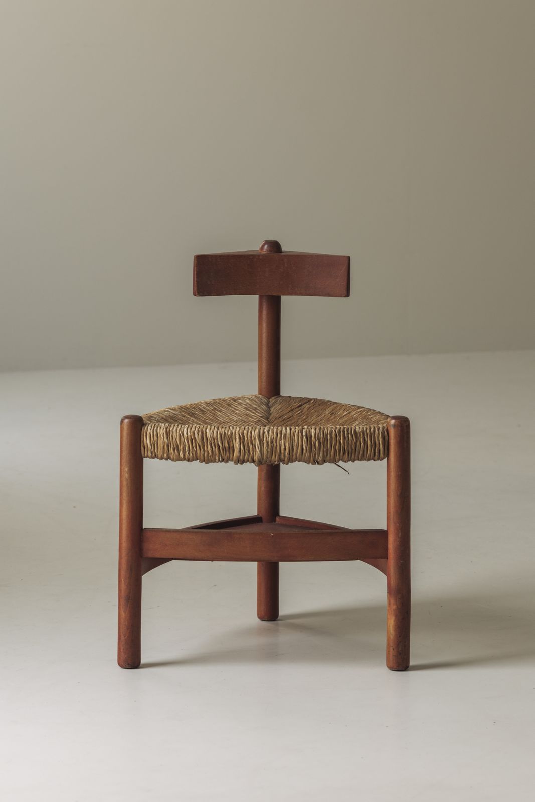 Sculptурale Nederlandse accentstoel, toegeschreven aan Wim Den Boon, jaren 1960 photo furniture
