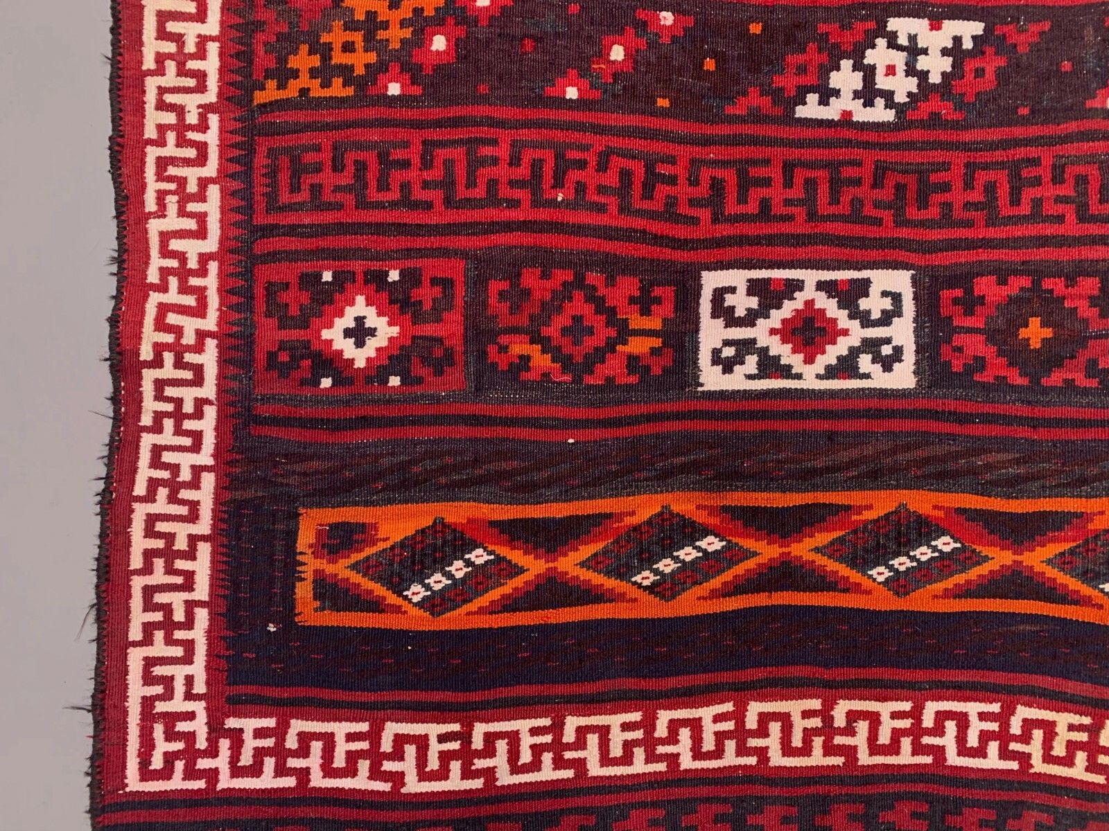 Vintage Kilim 387x150 cm Wollen Kelim Tapijt Grote Brede Loper Rood, Zwart photo Textiel