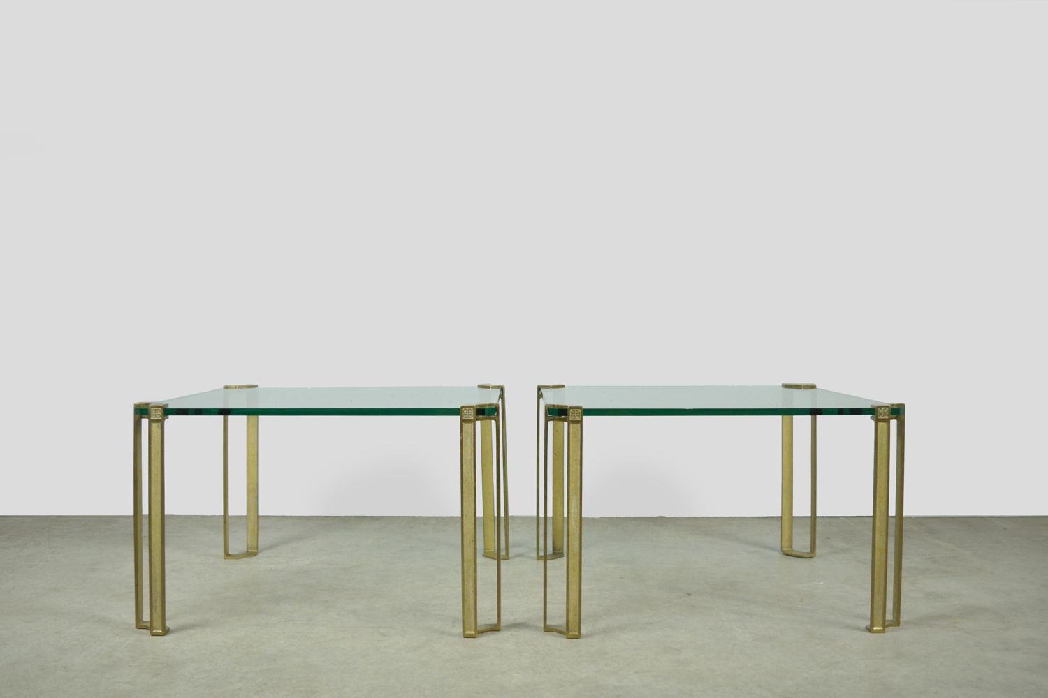 600.0 Glazen salontafel met messing onderstel van Peter Ghyczy, jaren 1970 photo